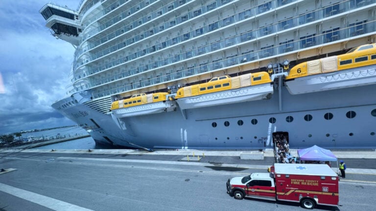 Two Guests Rushed Ashore, Oasis of the Seas Delayed and Port Cancelled