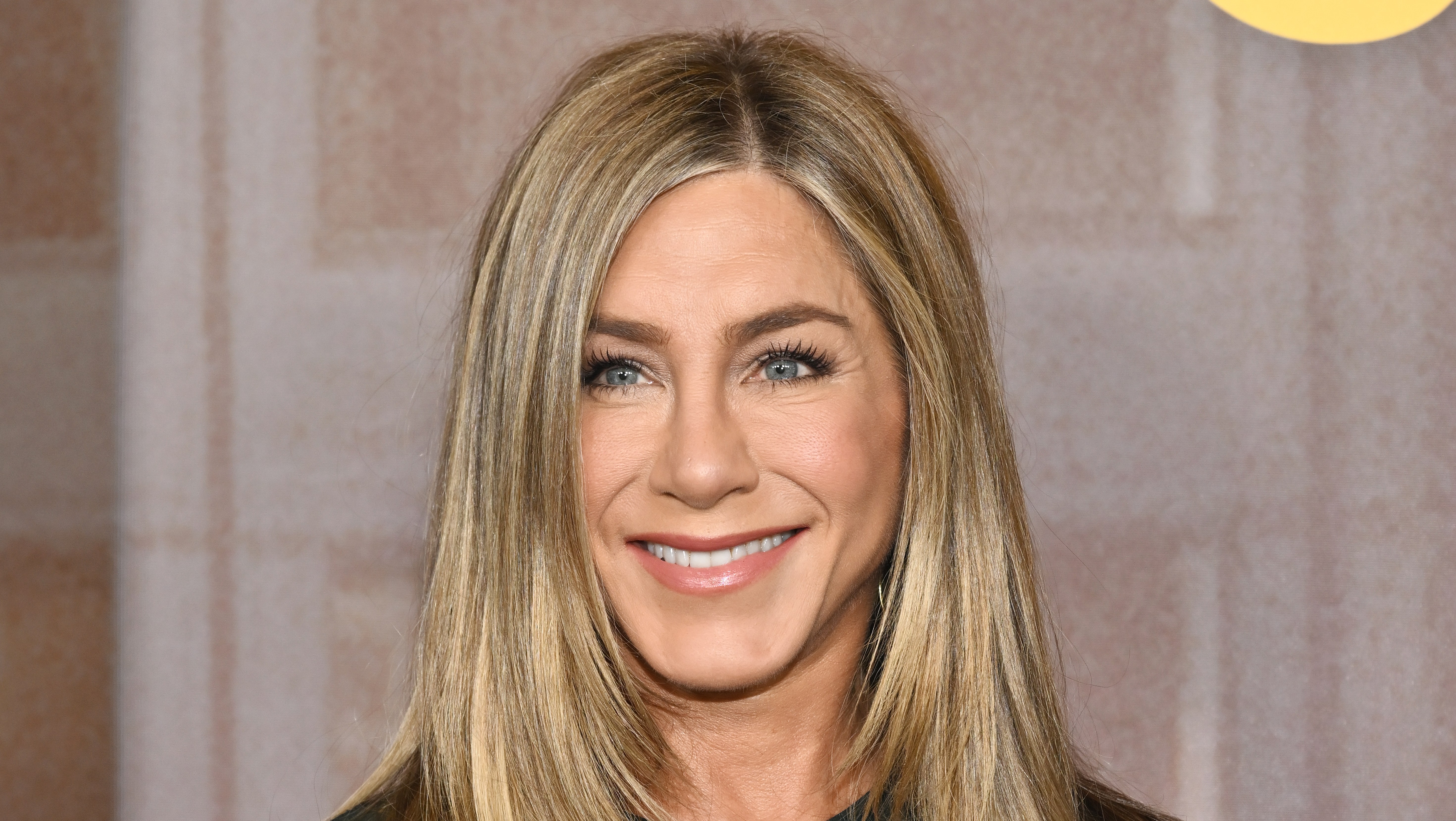 Even Jennifer Aniston Wears These Chic and Comfy Flip-Flops on Amazon
