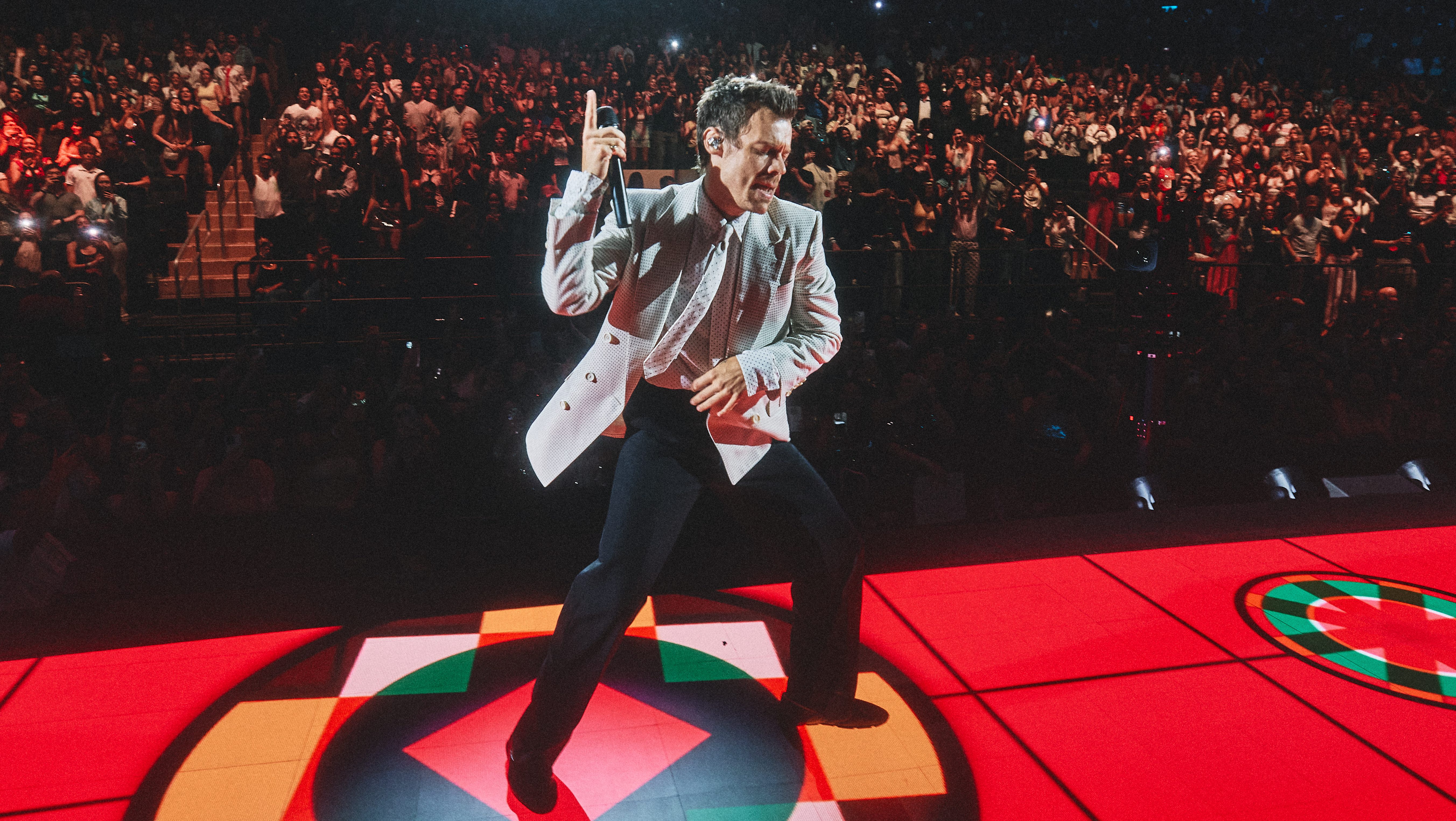 Harry Styles Revamps 'Together, Together' for MSG, Honors Dolly Parton