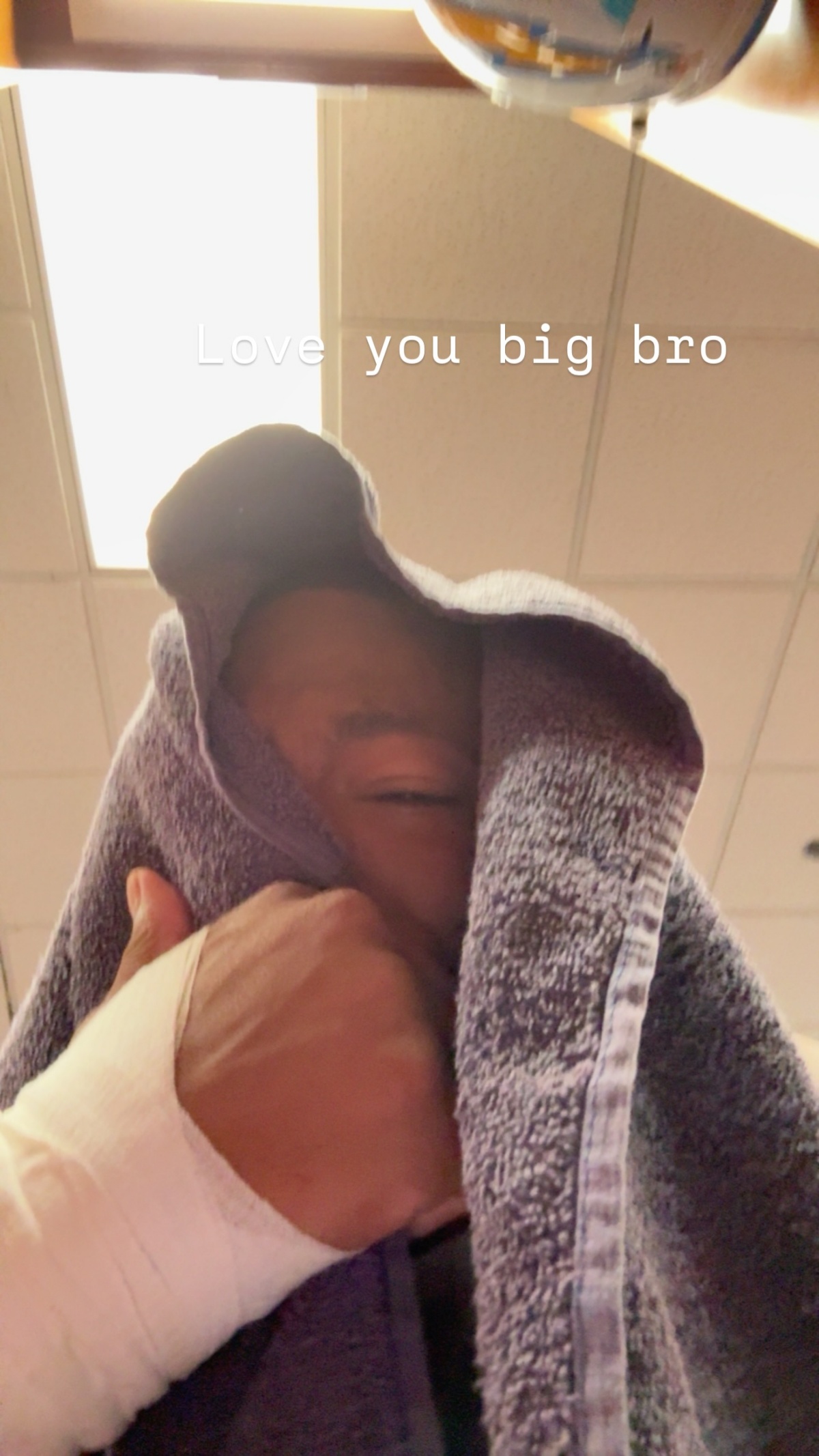 NFL Player Daiyan Henley Plays Emotional Game 2 Days After Brother’s Death