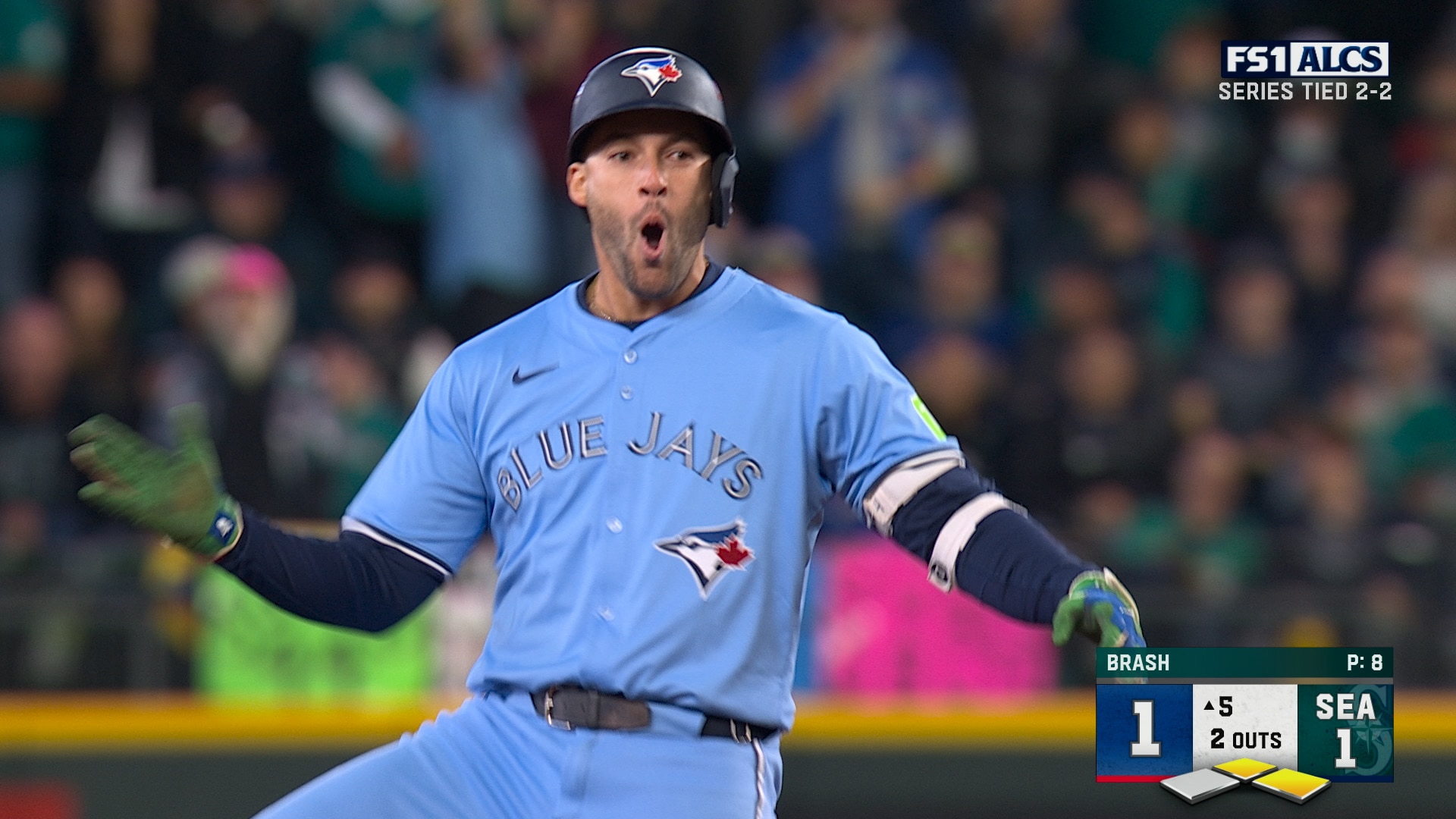 Blue Jays' George Springer doubles in a run, tying game vs. Mariners