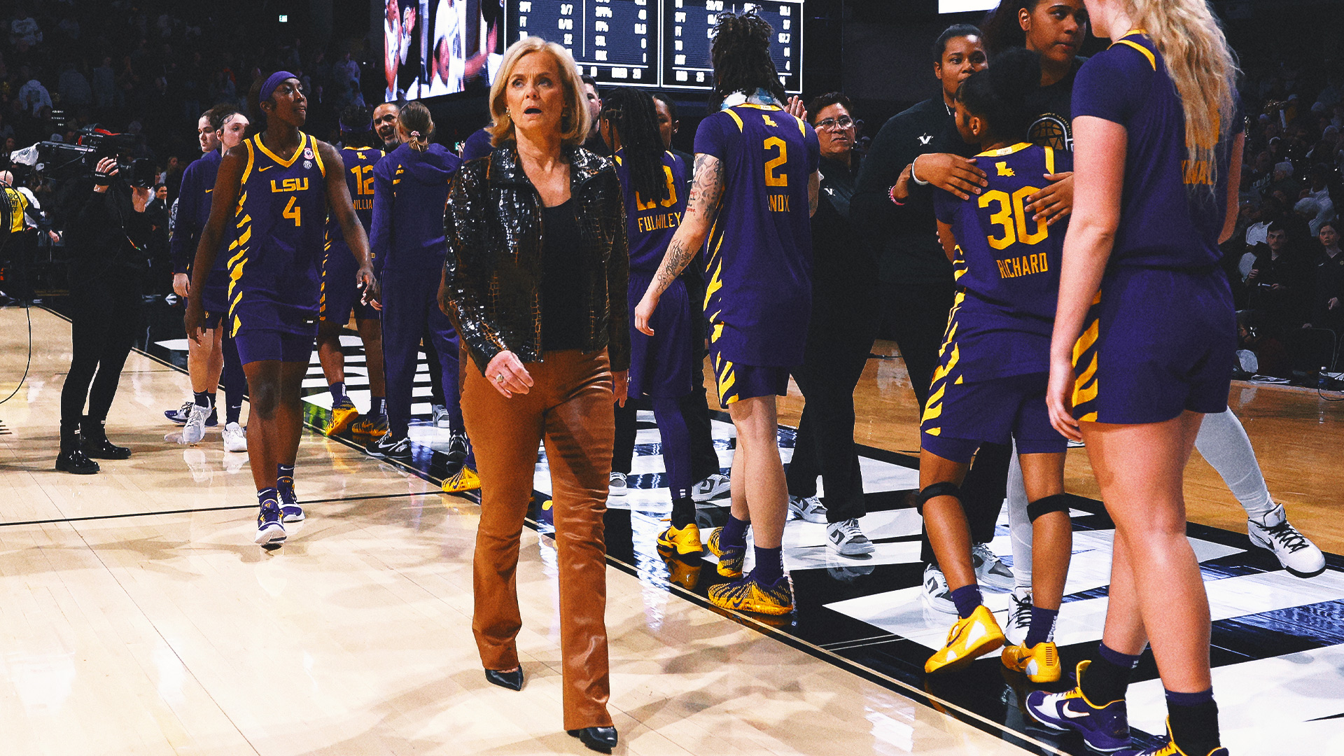 Women's CBK AP Top 25: Major Top-10 Shakeup as 4 Teams Fall, Kentucky, Vandy Rise