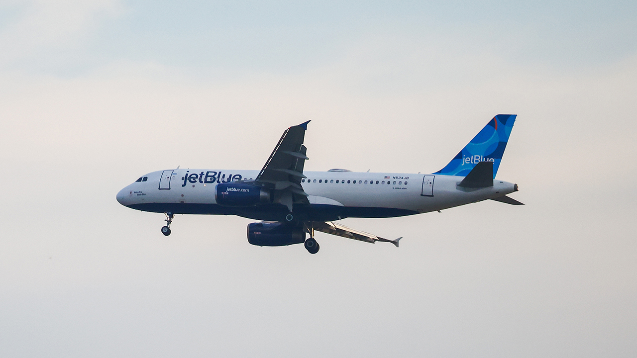 'That guy's insane': FAA investigates airspace incident involving JetBlue flight, other aircraft