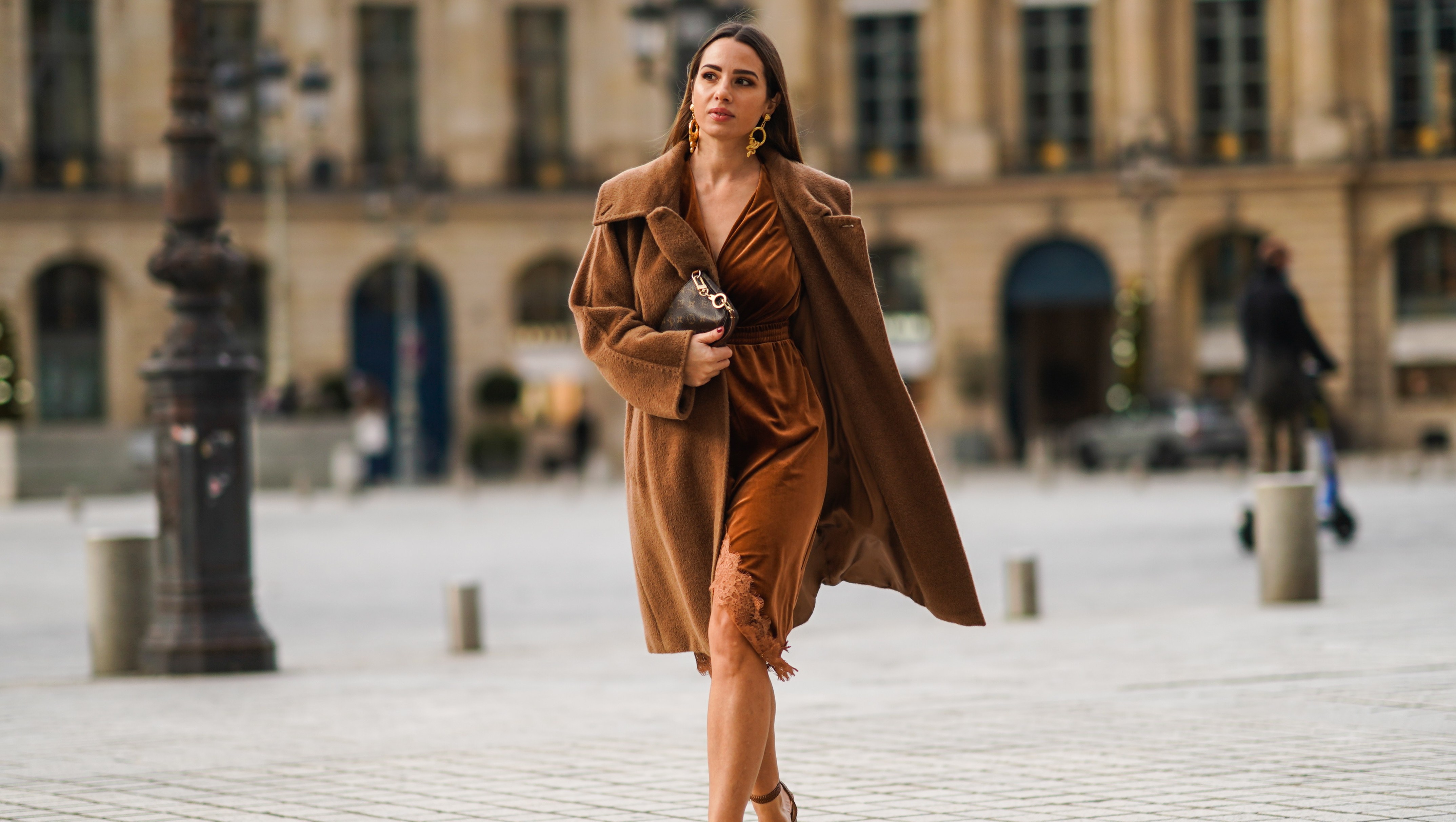 19 Fall Dresses To Conceal the Tummy and Elevate Your Look