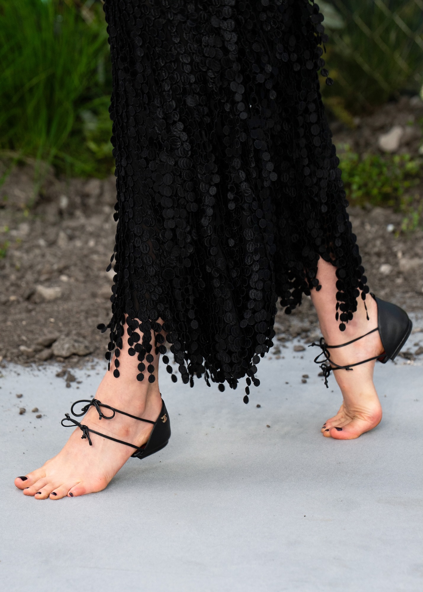 Margaret Qualley Talks Her ‘Chanel Barefoot’ Look at ‘Dog Stars’ Premiere