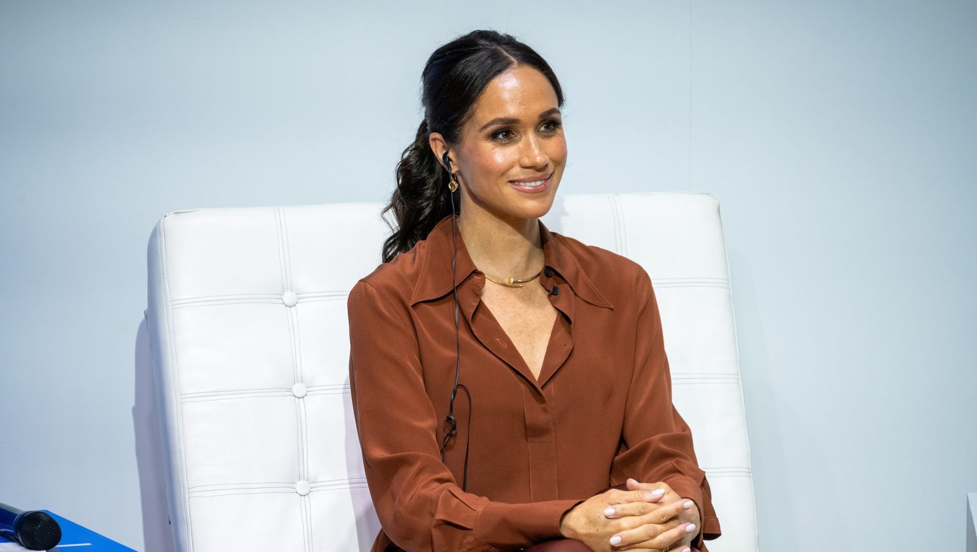 Copy Meghan Markle's Slimming Tailored Jeans Look for Only $39