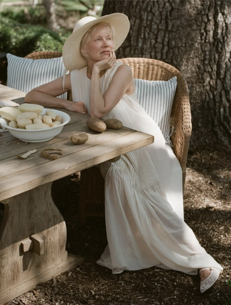 Pamela Anderson Wore the Pretty Mary Jane Shoe Style Katie Holmes Adores