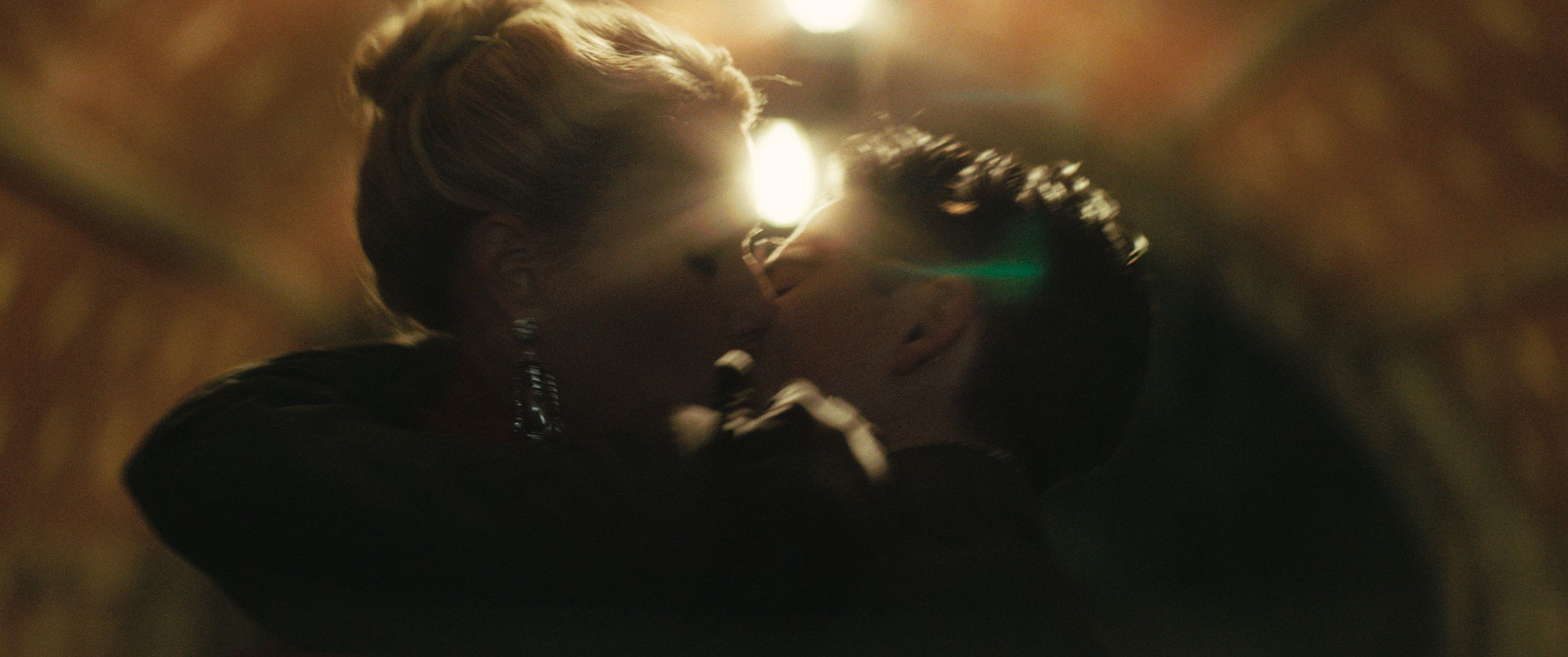 How Gwyneth Paltrow's Son Reacted to Her Sex Scenes With Timothee Chalamet