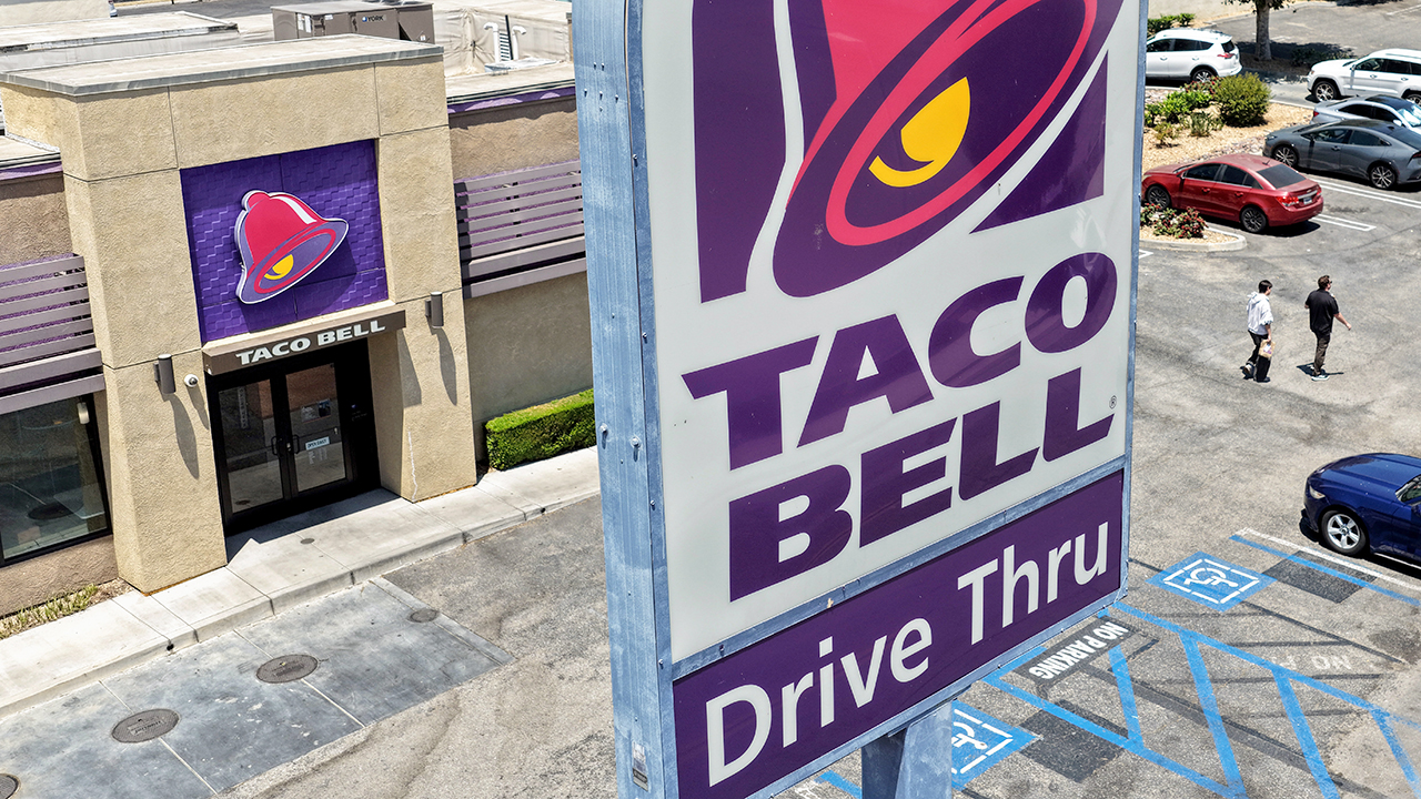 Ohio man sues Taco Bell franchisee, claiming cyclospora infection left him sick for 2 weeks