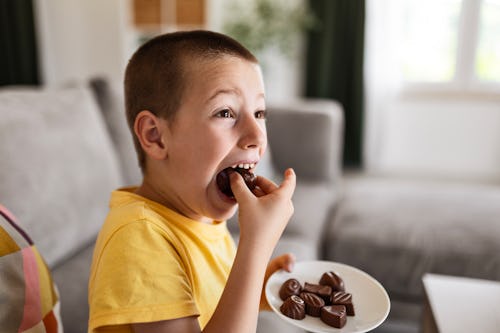 Daughters' Reaction To Brother Eating All Their Snacks Goes Viral