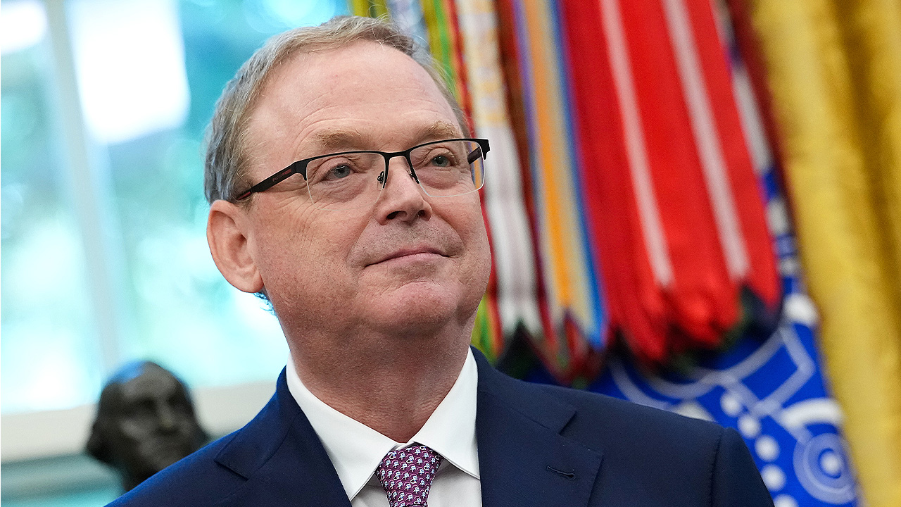Kevin Hassett says he would be ‘happy to serve’ if chosen as next Fed chair