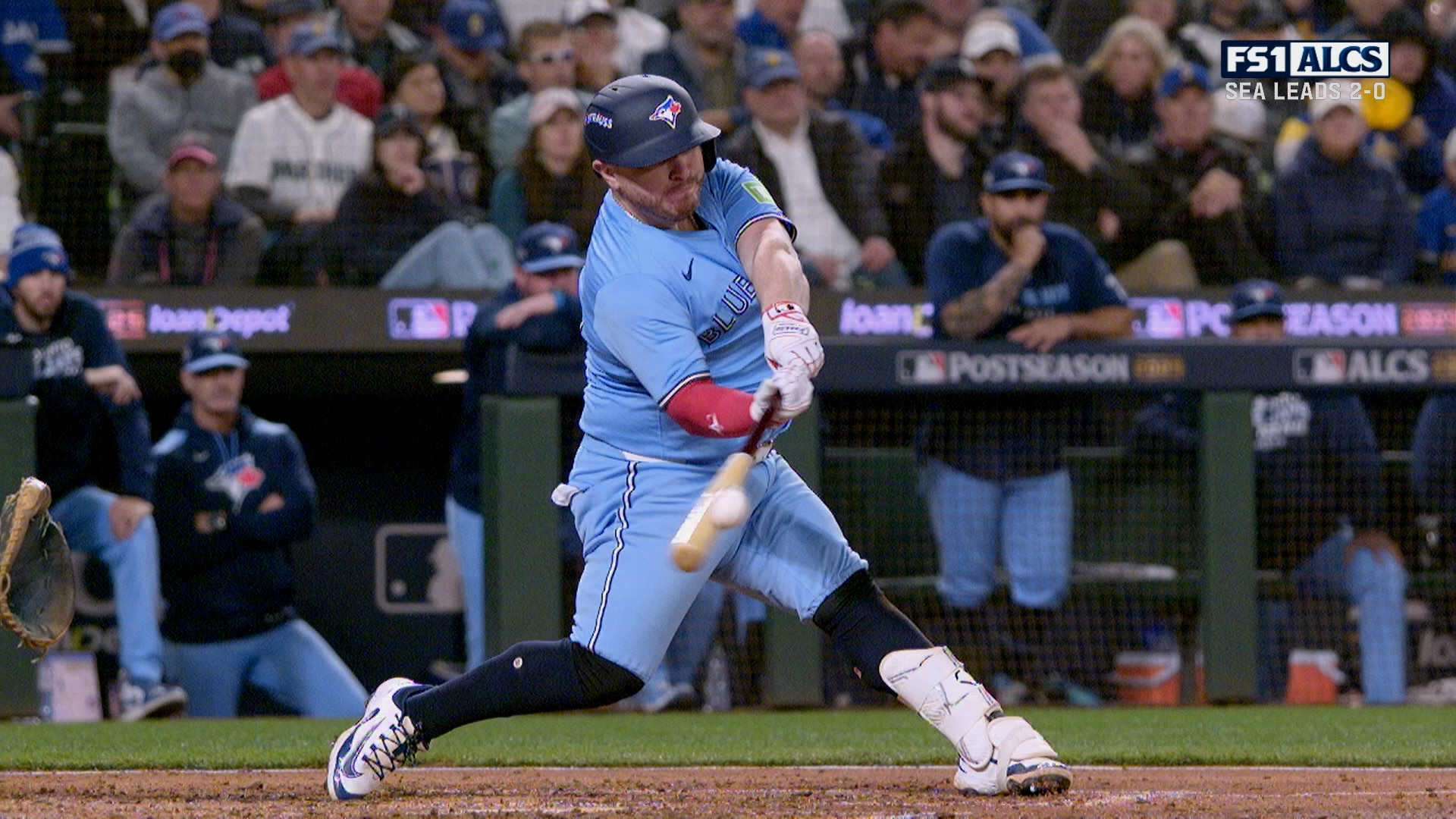 Alejandro Kirk hits a 3-run HR to score the Blue Jays’ 12th run of the game 😱