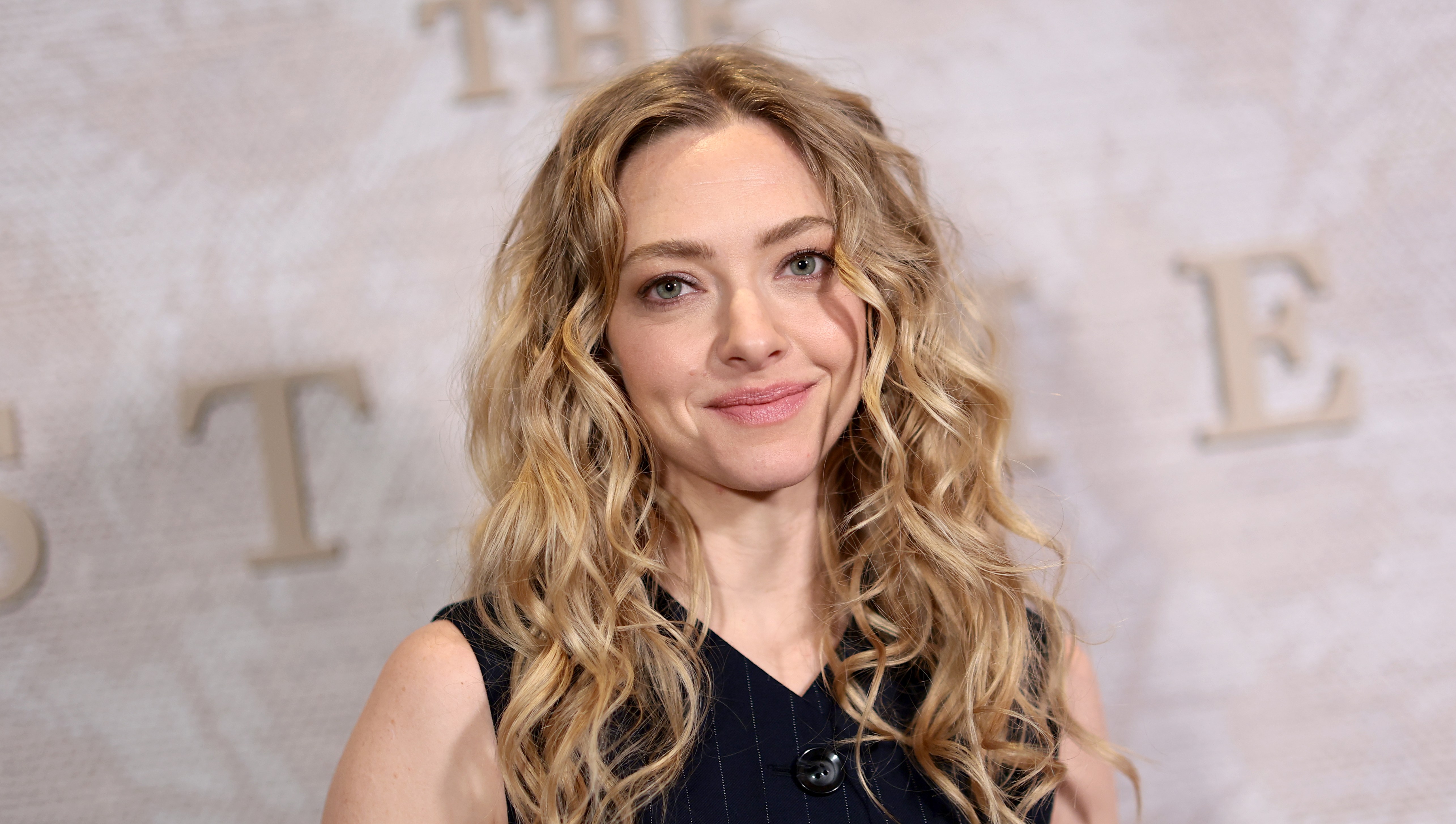 Amanda Seyfried Loves This $35 Water Bottle That's So Clever and Sleek