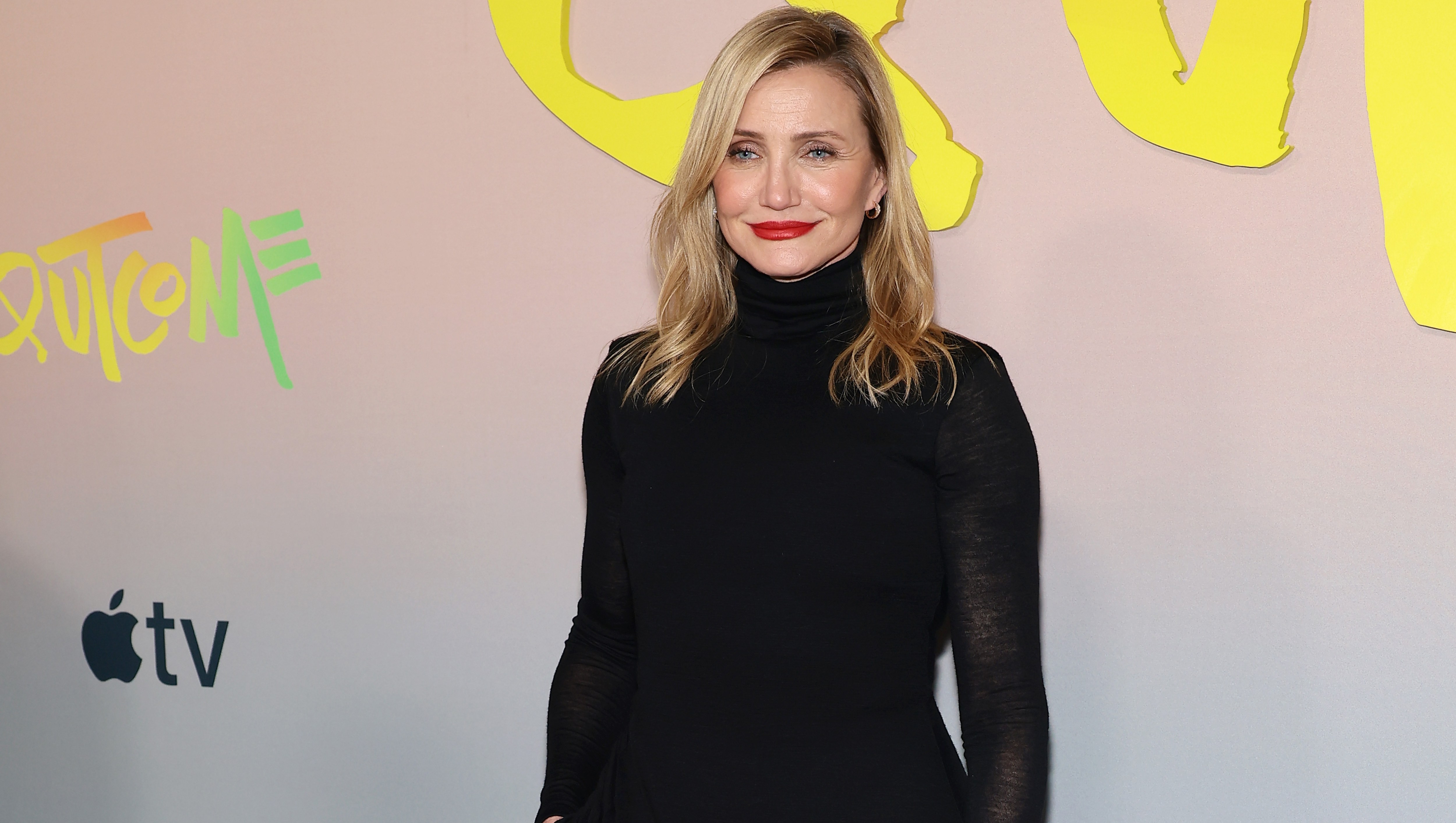 Cameron Diaz Wears the Rich-Girl Sneakers Shoppers Can Happily Walk 17,000 Steps In