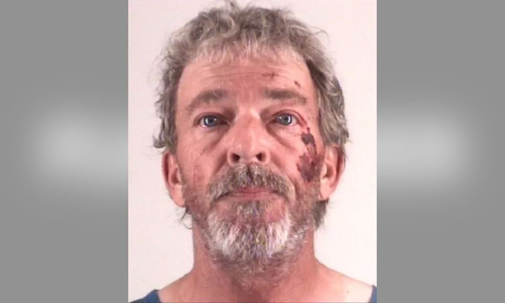 Man Purchased ‘Murder Kit’ Before Fatally Stabbing Wife Outside of Her Home