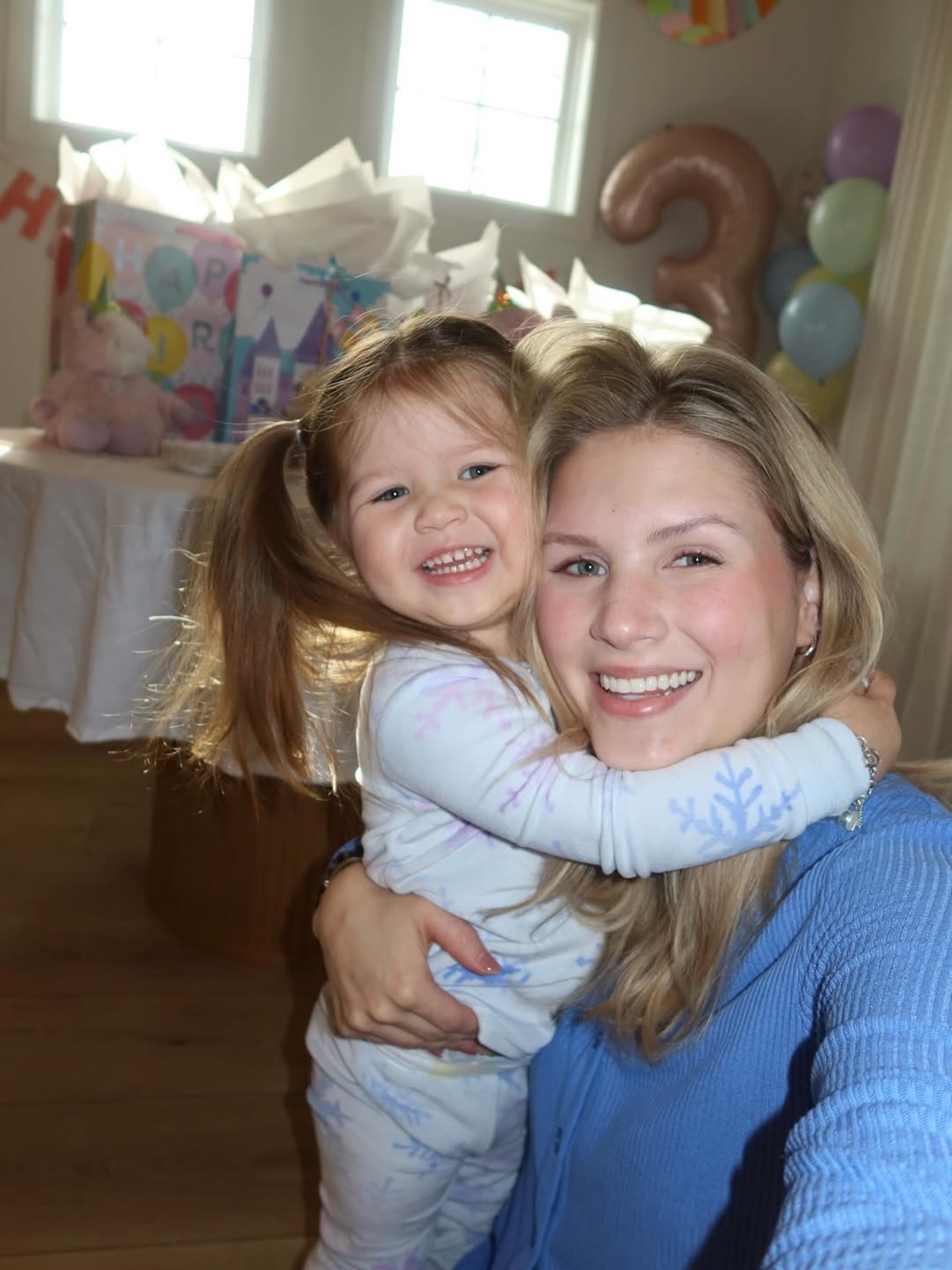 Katie Bates Celebrates Daughter’s Birthday 1 Month After Husband's Affair