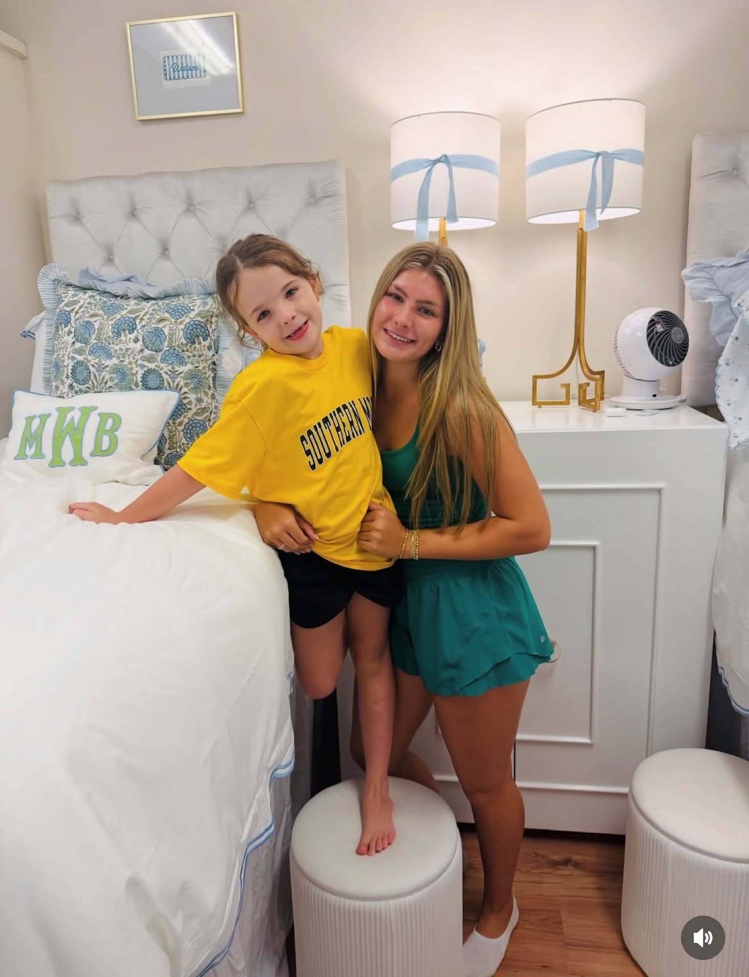 Jamie Lynn Spears Drops Off Daughter Maddie at College, Shows Dorm Room