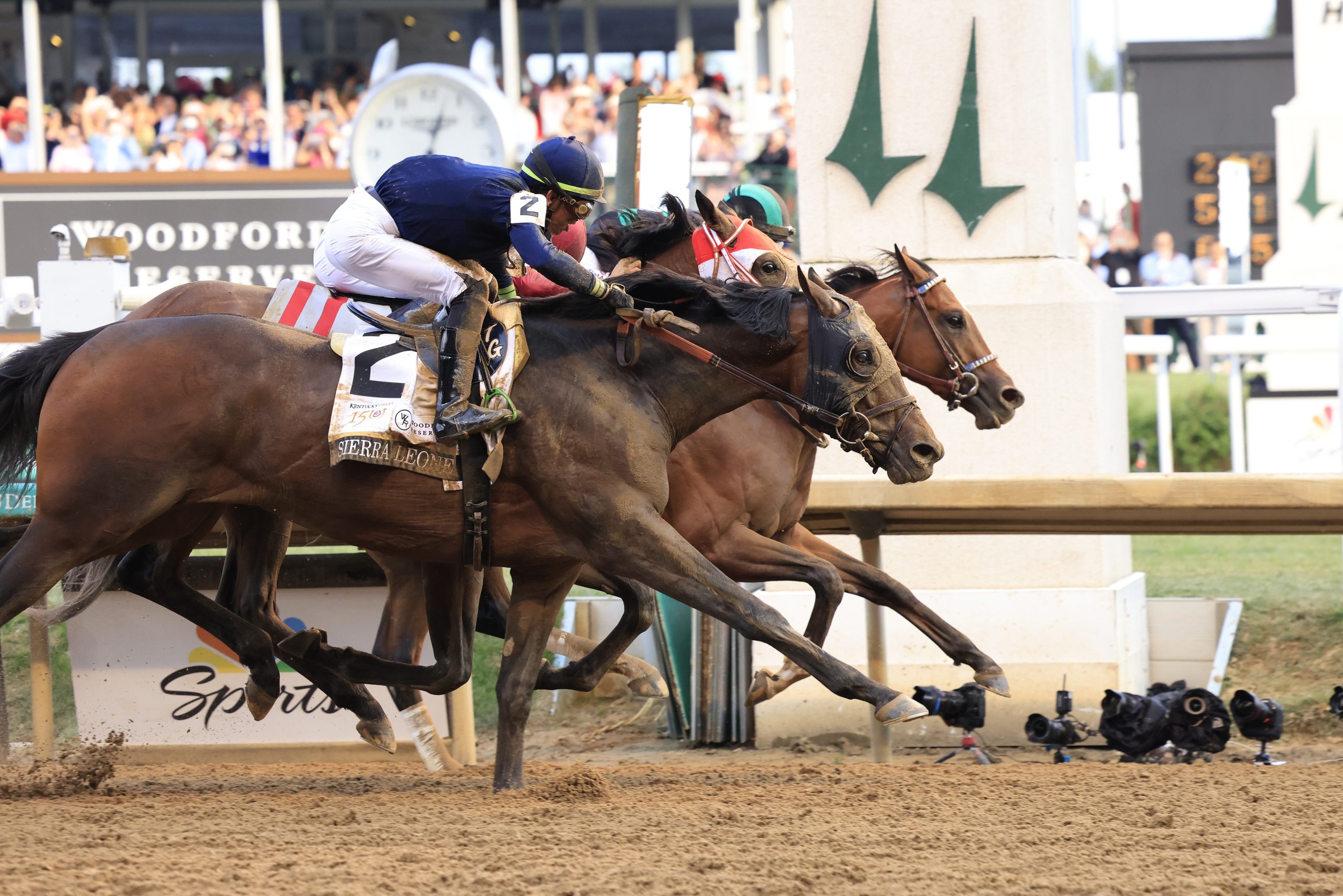 How to Bet on the Kentucky Derby 2026: Bet Types, Apps, and Tips