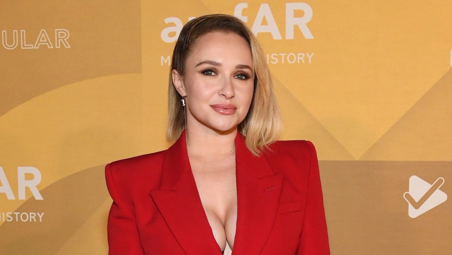 Apartment Complex Residents Detail Scene Where Hayden Panettiere Died