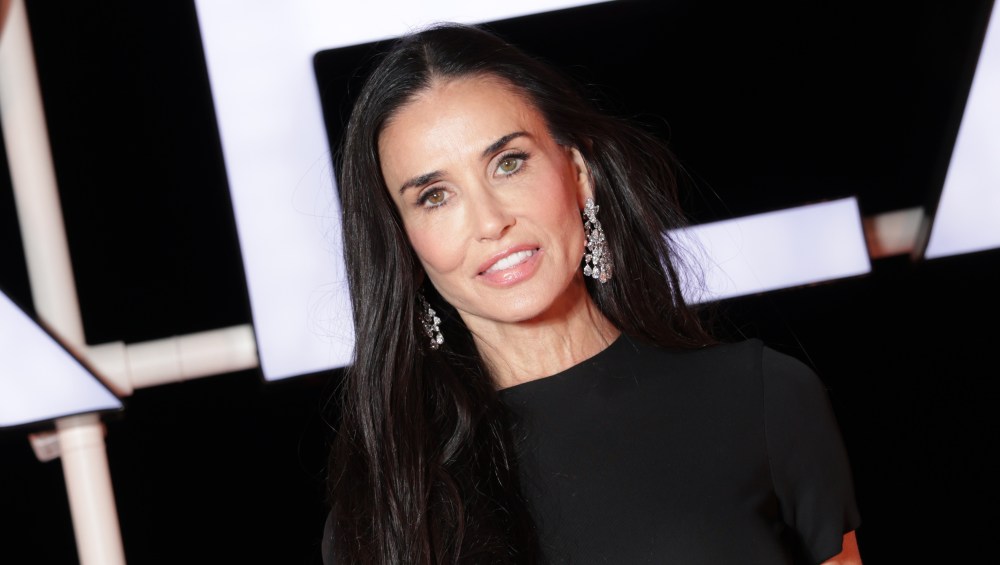 Demi Moore's Crisp Button-Down Shirt Has 1 Detail We Can't Get Over