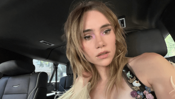 Suki Waterhouse Offers Glimpse of Glam for Taylor Swift's Wedding Rehearsal