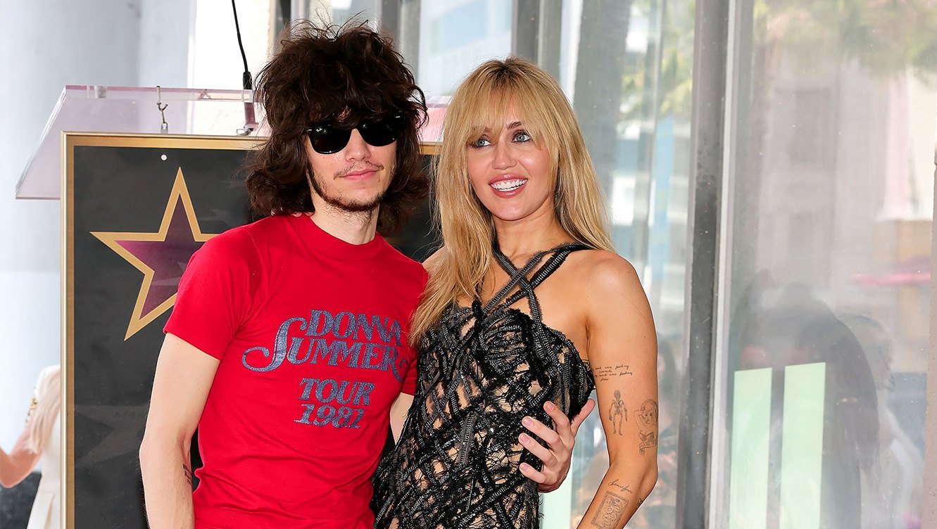 Miley Cyrus, Taylor Swift, Travis Kelce and More!