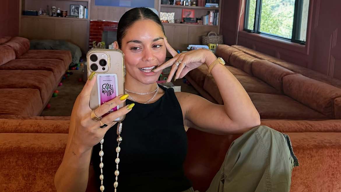 Vanessa Hudgens’ Reflective Manicure, More Stars’ Out-of-the-Box Nail Designs