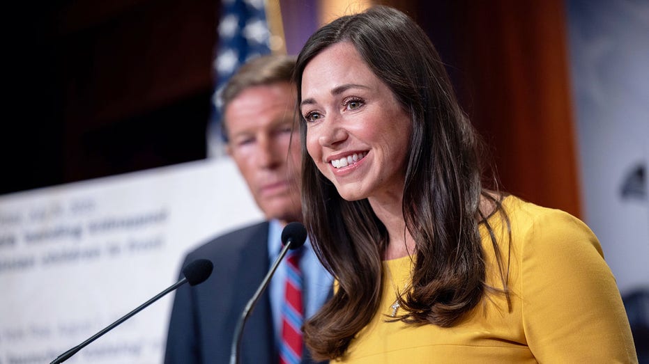 How one Alabama senator's quiet diplomacy helped end longest shutdown in US history