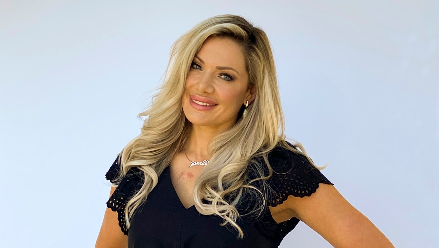 ‘Big Brother’ Alum Janelle Slams ‘Lies’ Alleging She's a MAGA Supporter