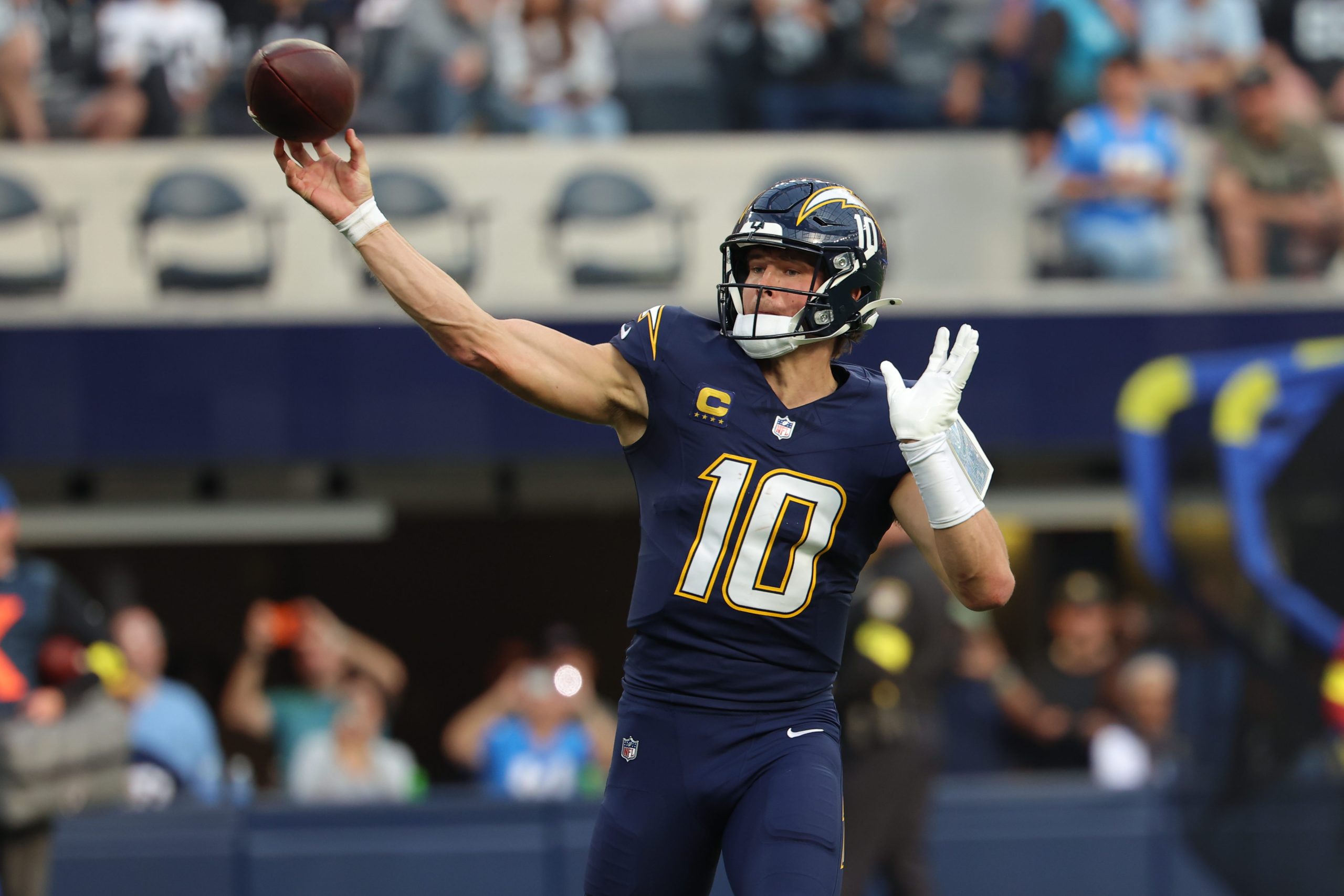 DraftKings Promo Code: Bet $5, Get $200 in Bonus Bets Paid Instantly if Your Eagles vs Chargers Bet Wins