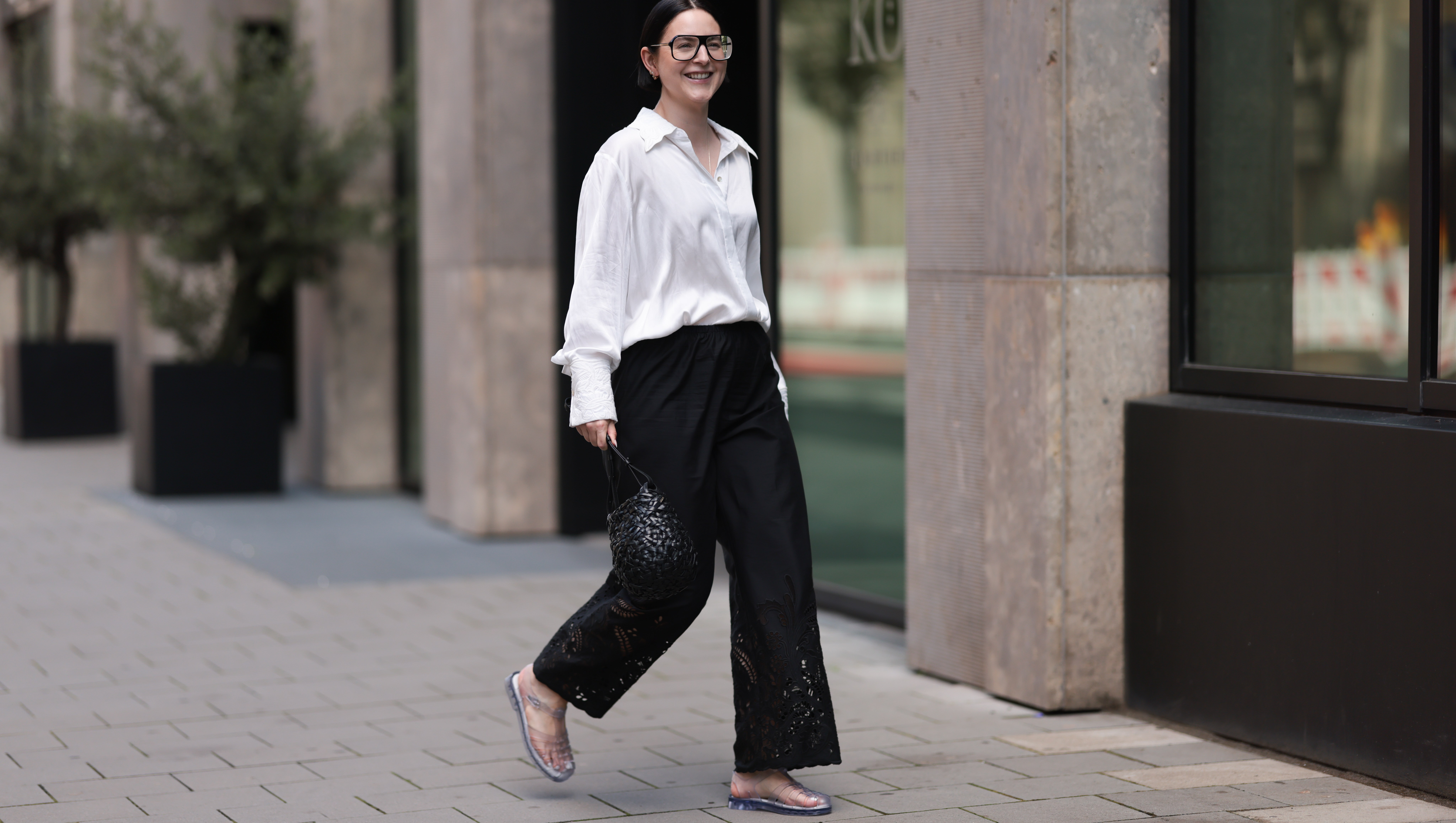 13 Jelly Sandals, Flip-Flops and Flats That Modernize the '90s Trend