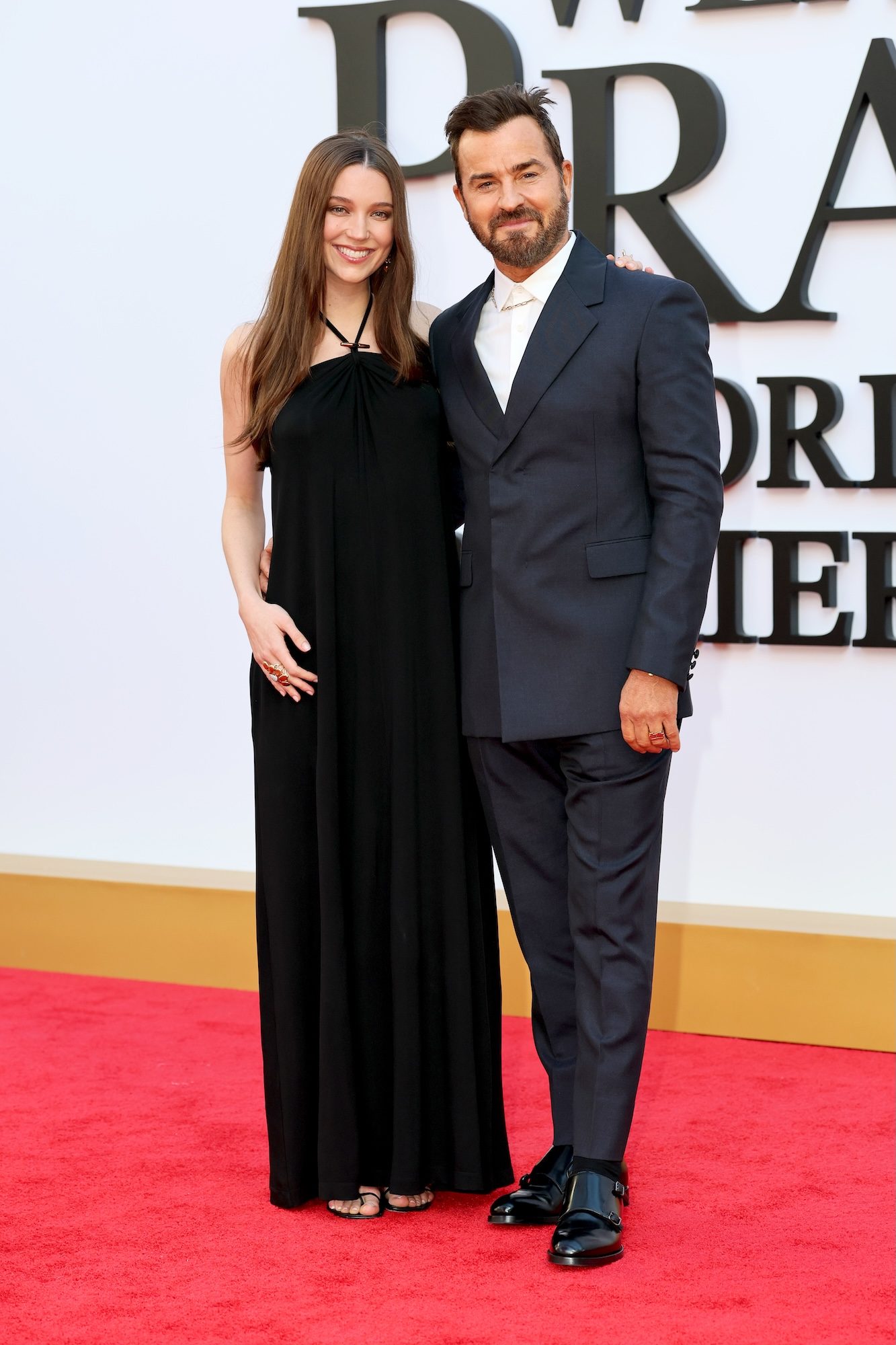 Justin Theroux, Nicole Brydon Bloom Walk Red Carpet Days After Son’s Birth