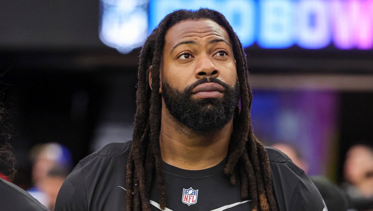 Falcons’ Za’Darius Smith Briefly Retired From NFL to Care for Sick Mother