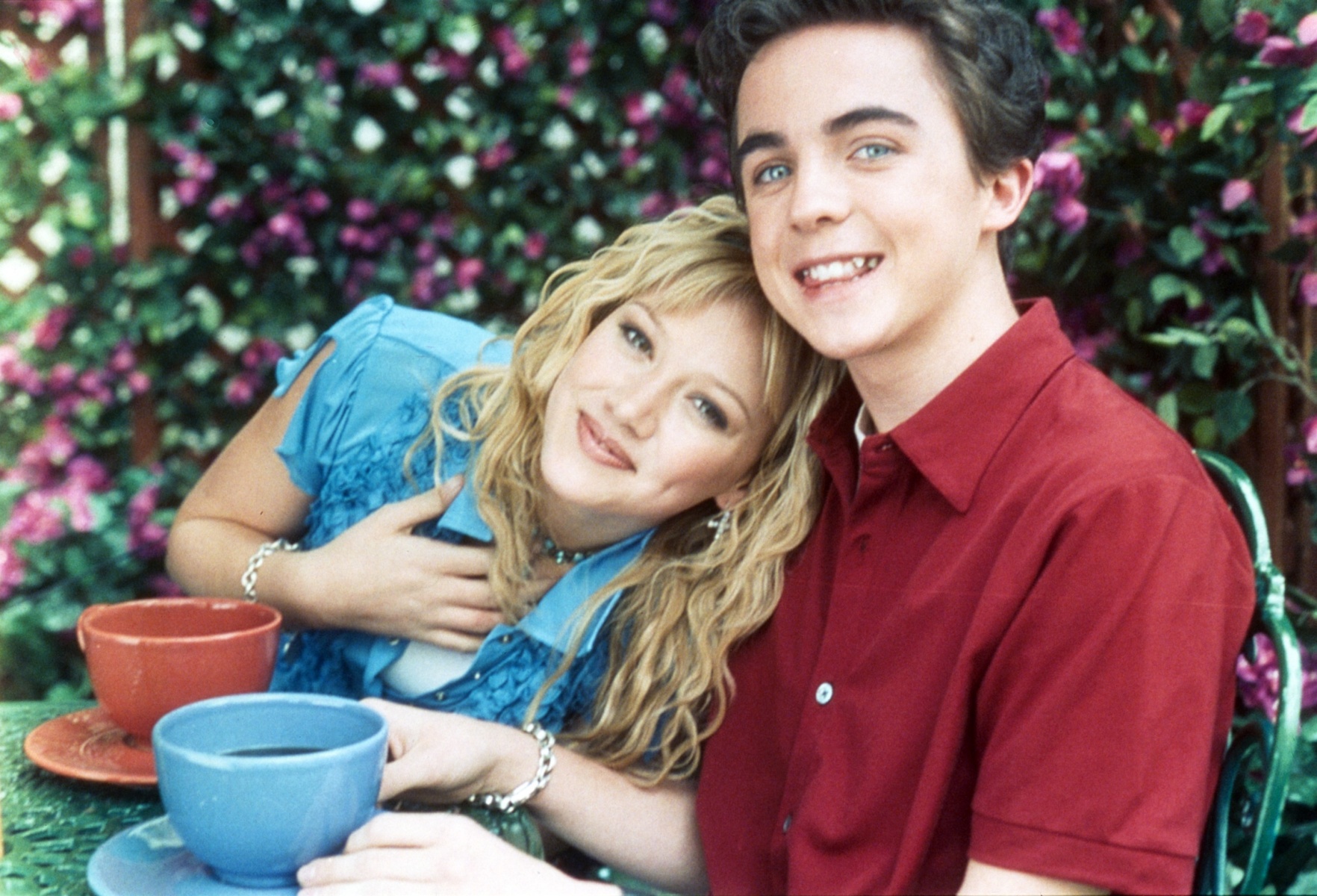 Frankie Muniz Says He Hasn’t Spoken to Hilary Duff in 22 Years