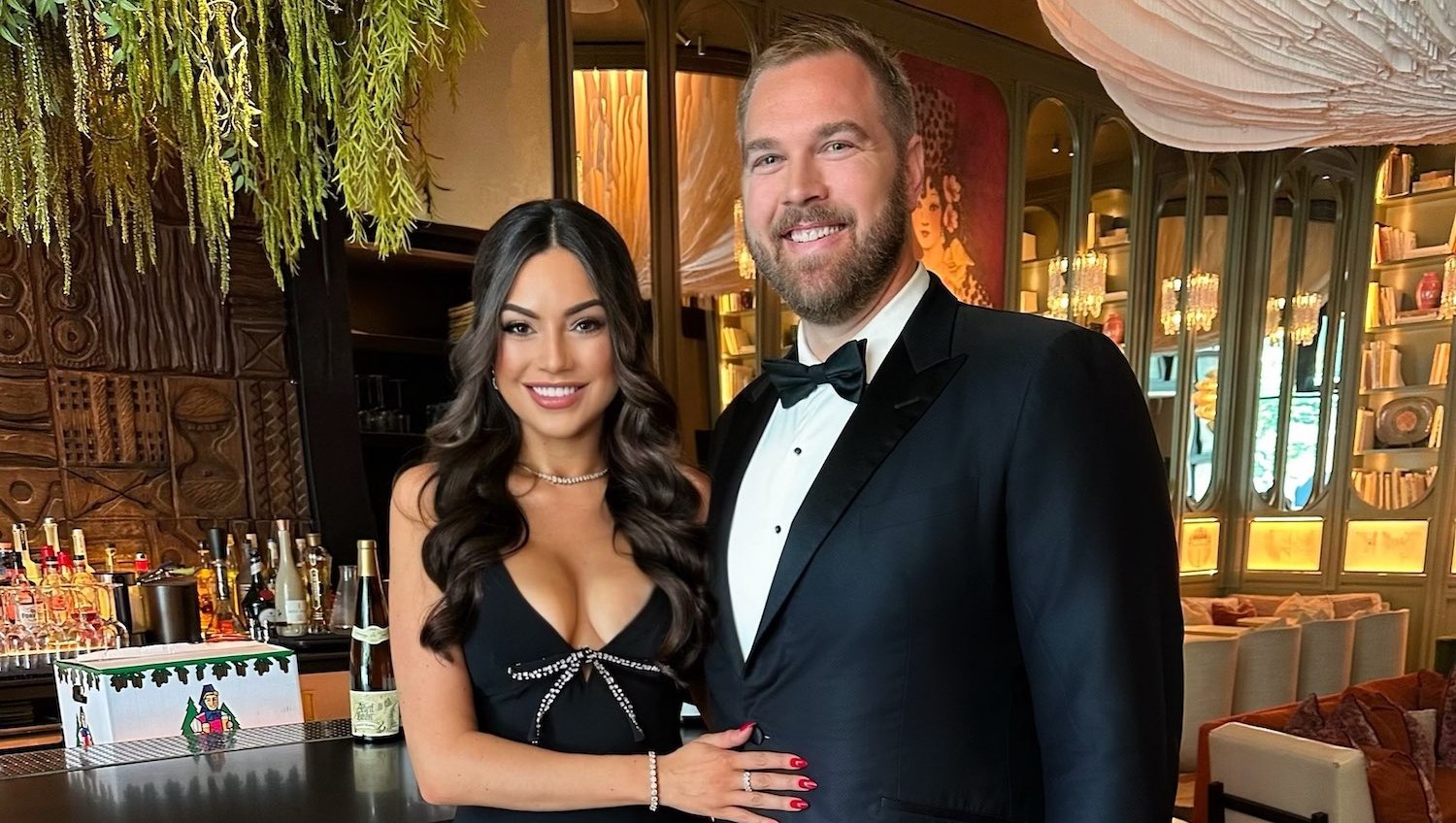Chiefs Vet Mitch Schwartz Carries Wife's Breast Pump to Taylor Swift Wedding