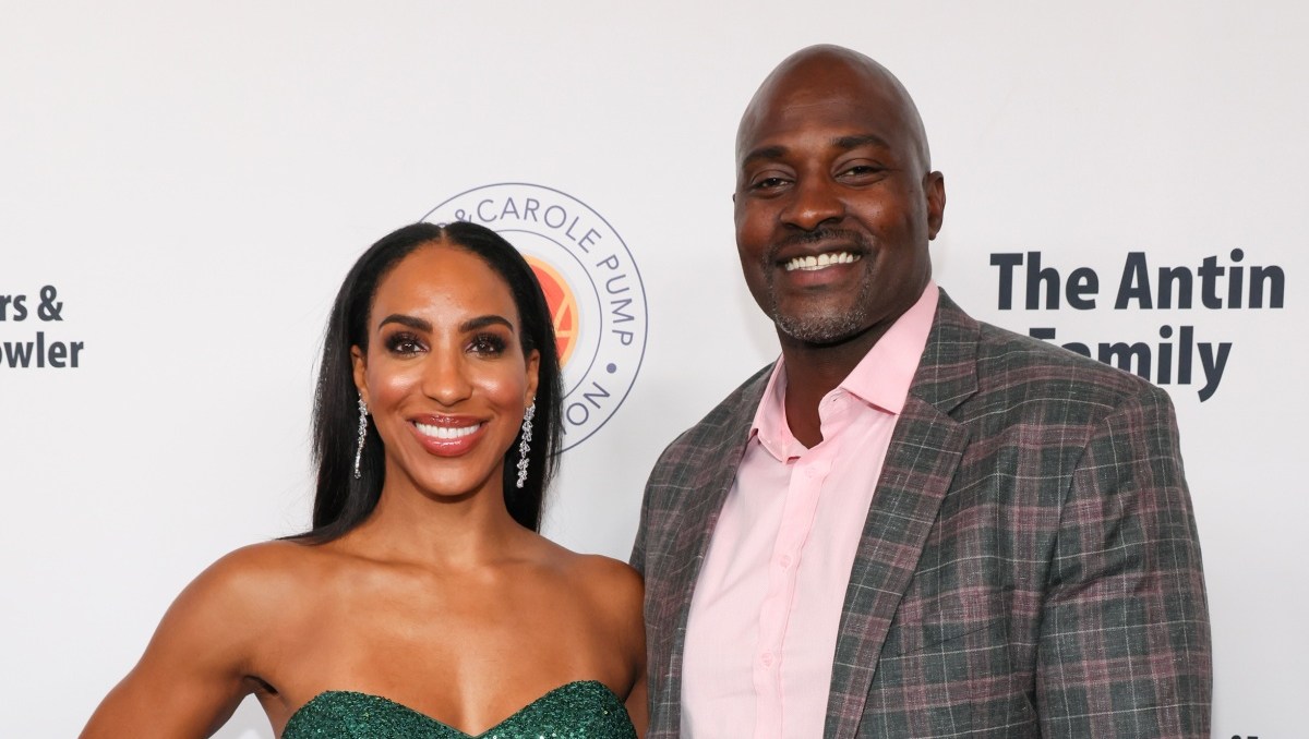 Marcellus Wiley Gets Served Annemarie’s Court Documents at Disney World