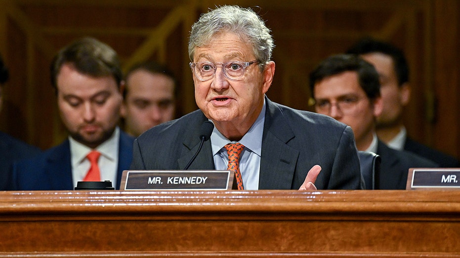 Sen Kennedy urges 'smart lawyers' to rework SAVE America Act for simple-majority path