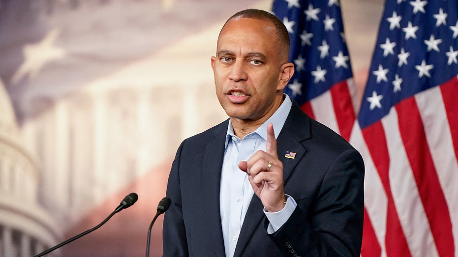 House military vets rip Jeffries for dodging question on pay during shutdown: ‘Insult to Americans'