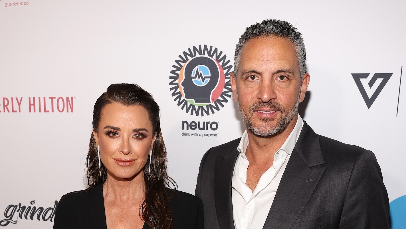 Kyle Richards, Mauricio Umansky Reunite to Drop Off Daughter Portia at College