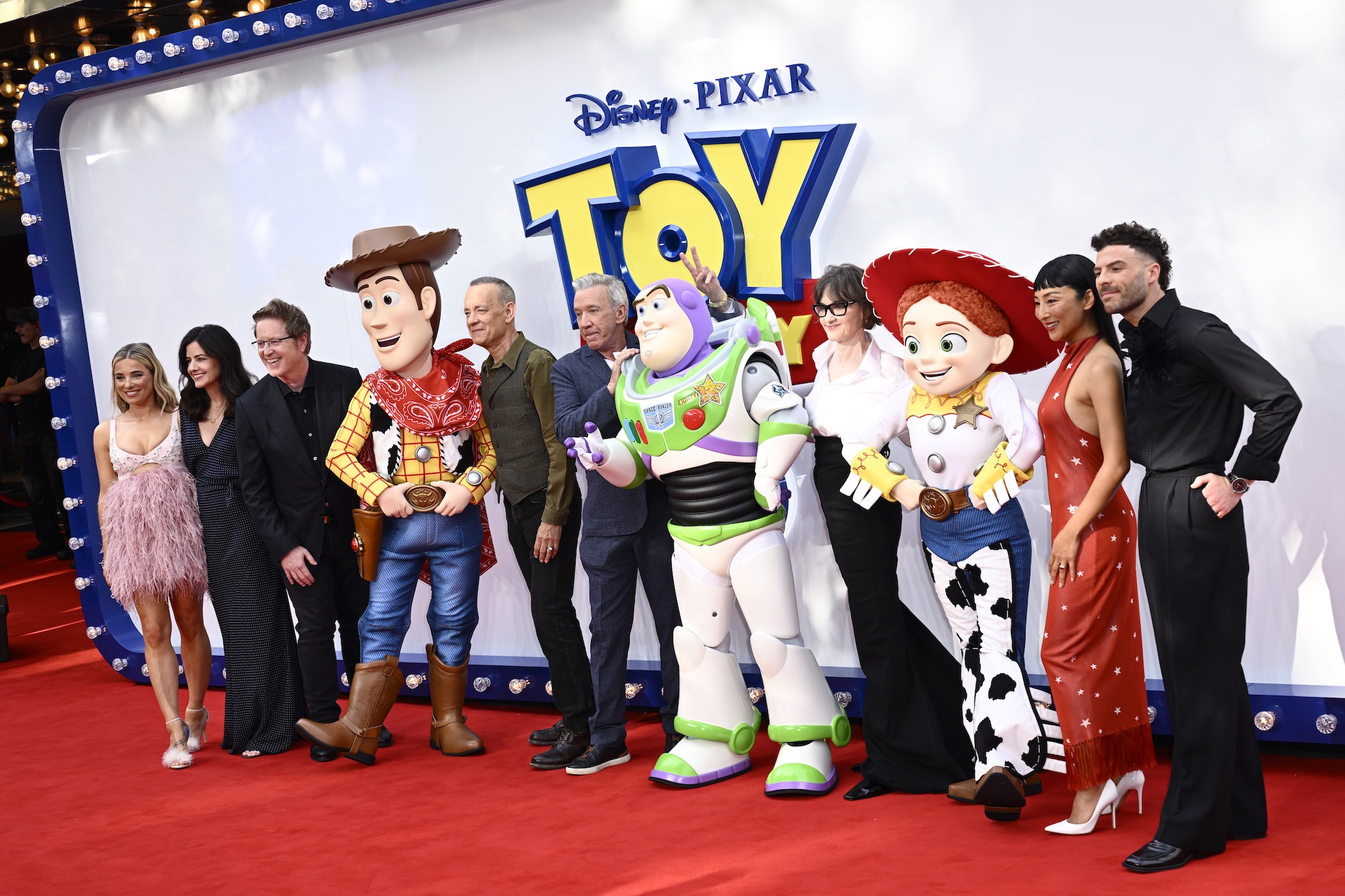 Joan Cusack Makes 1st Red Carpet Appearance in 11 Years