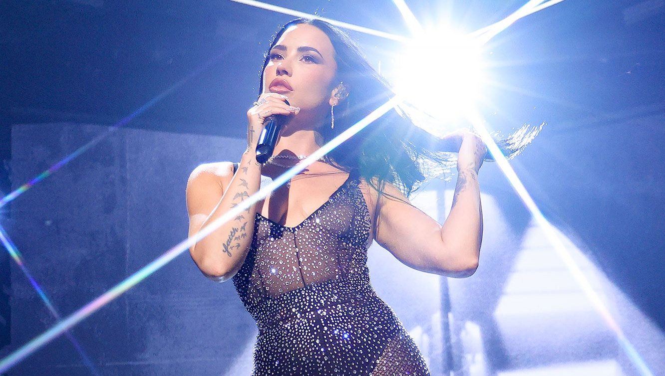 Demi Lovato, Andy Cohen, Jennifer Lopez and More!