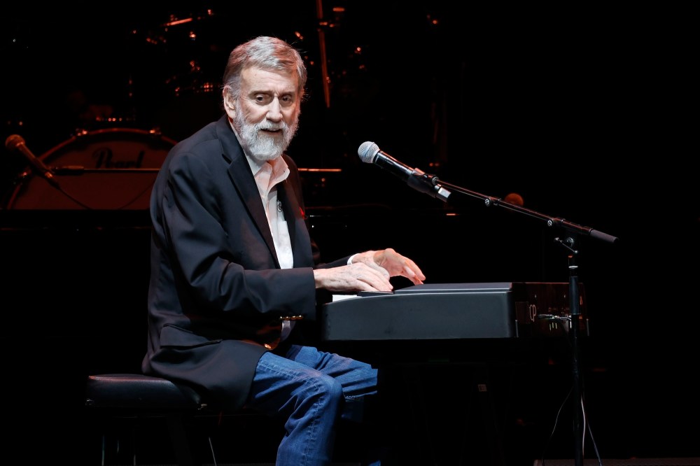 Country Music Singer Ray Stevens, 87, Recovering After Breaking His Neck