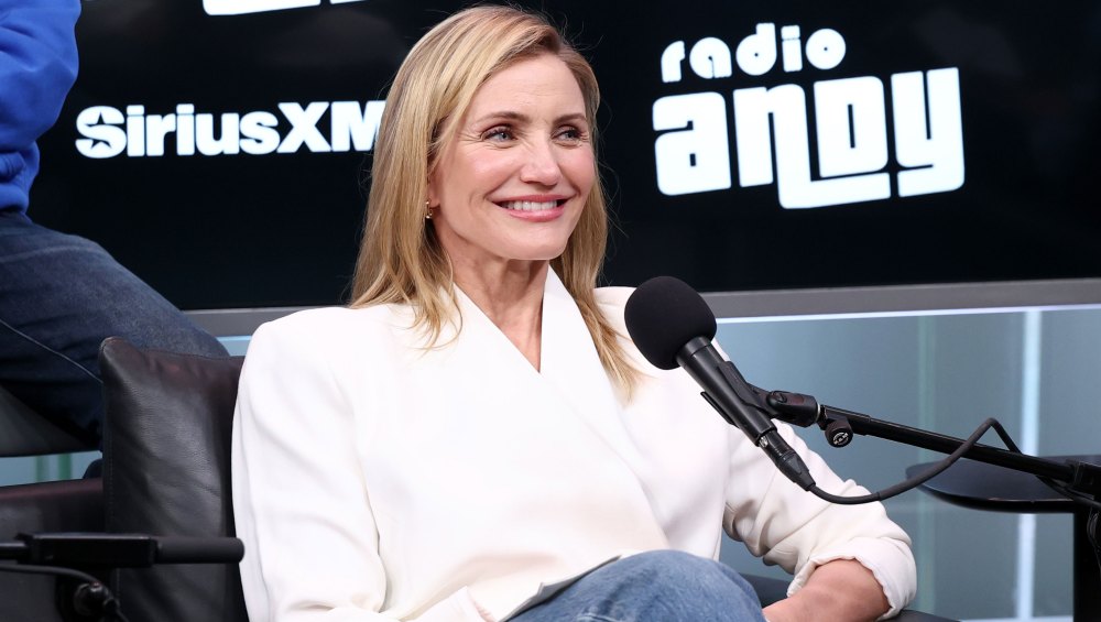 Cameron Diaz's Cuffed Jeans Are a Clever (And Chic) Spring Outfit Hack