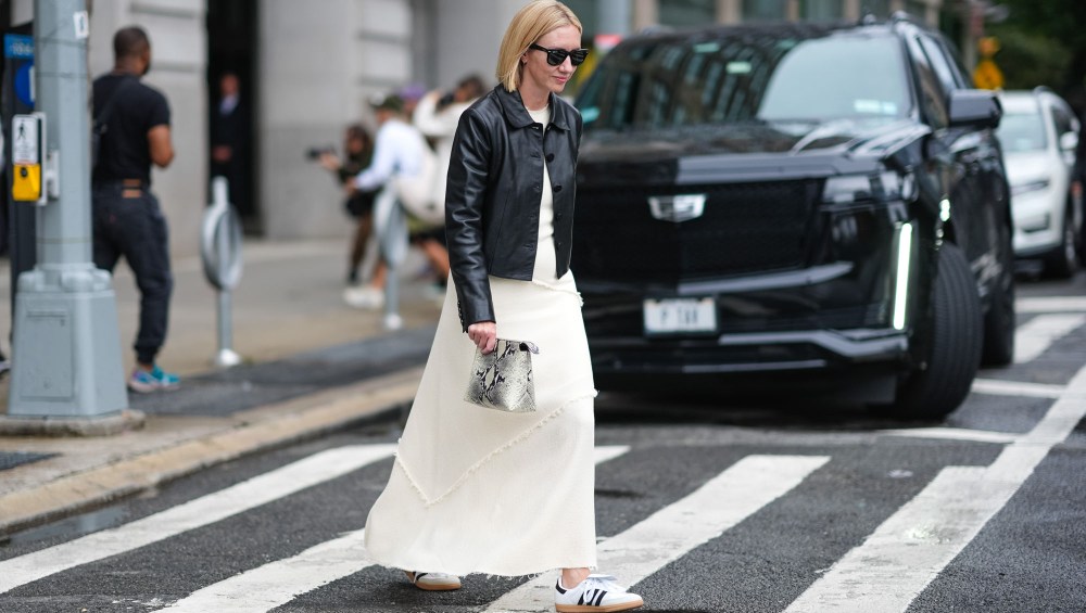 The Most Stylish Women Are Wearing Winter Dresses With White Sneakers