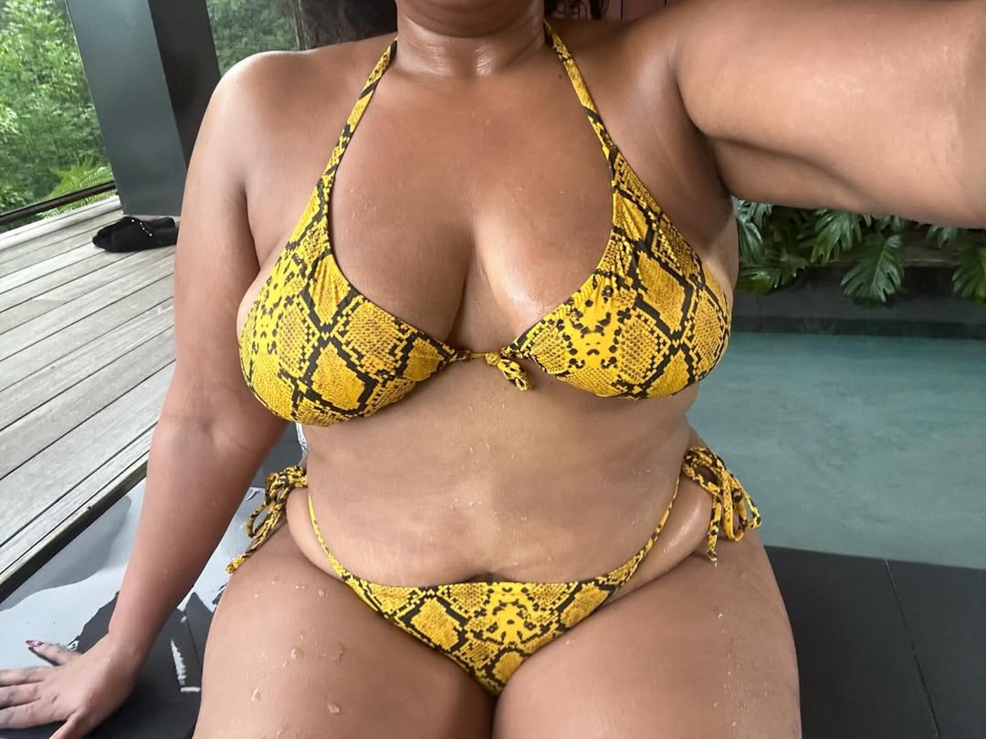 Lizzo Claps Back at Body-Shamers Who Made ‘Fat Joke’ About Her in a Bikini