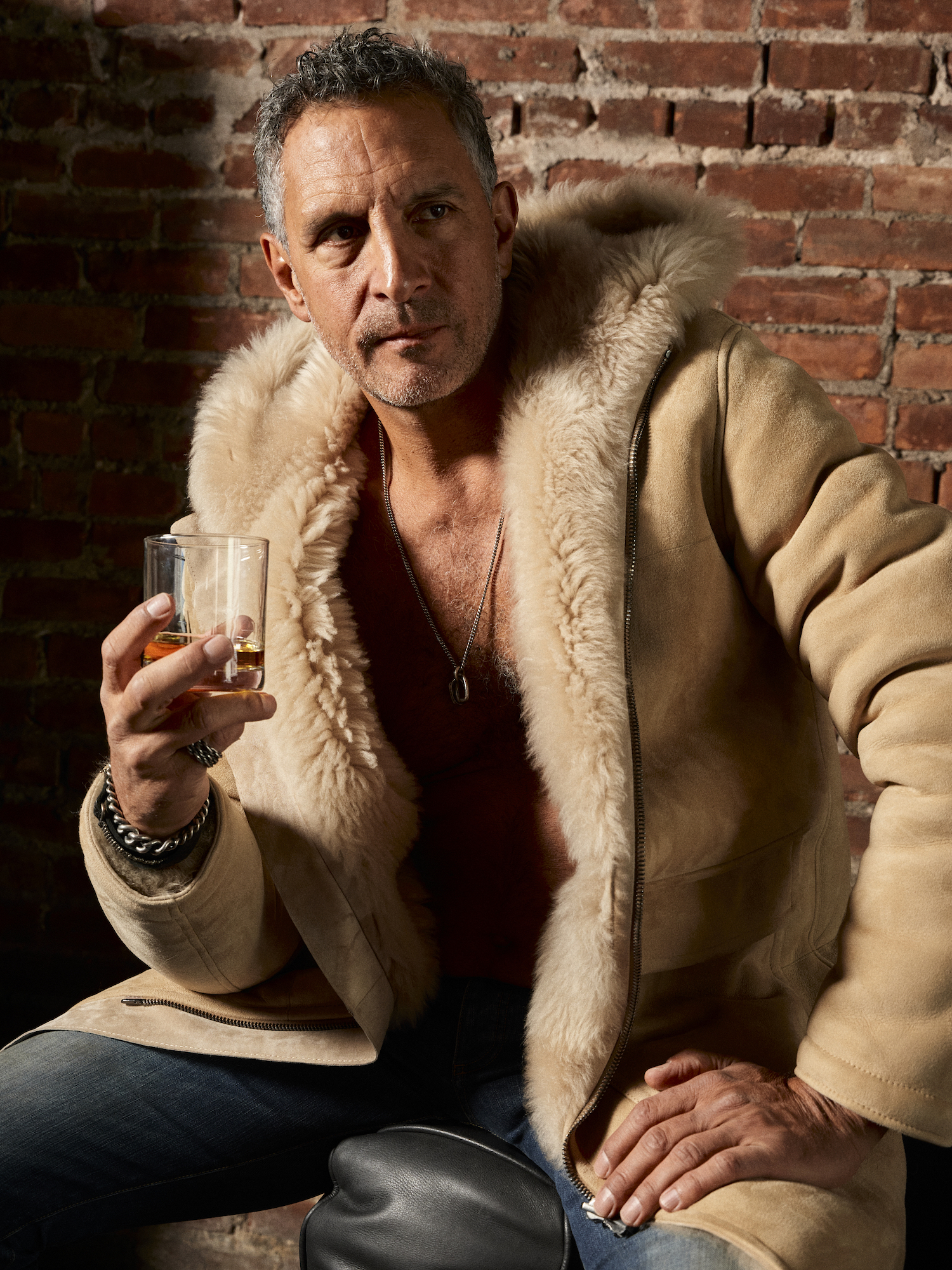 Mauricio Umansky Jokes Shirtless ARI Photo Shoot Is 'Nothing New'