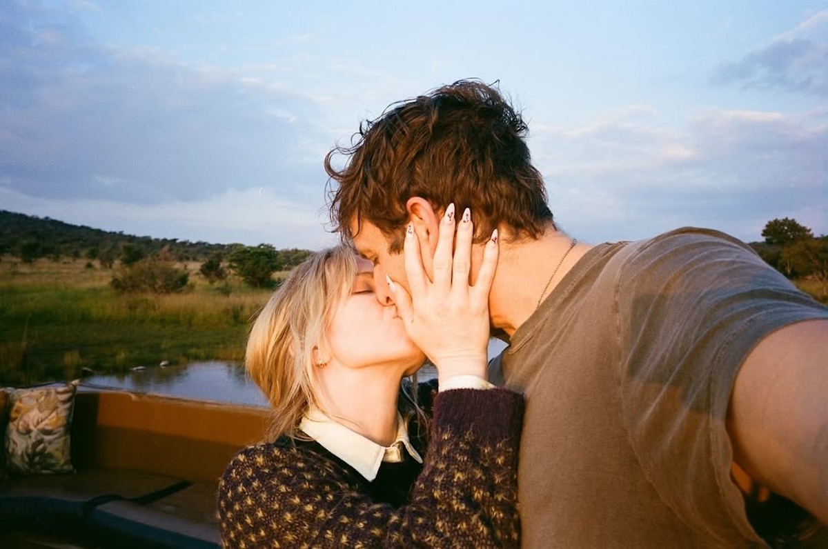 Carly Rae Jepsen Pregnant, Expecting 1st Baby With Husband Cole M.G.N.