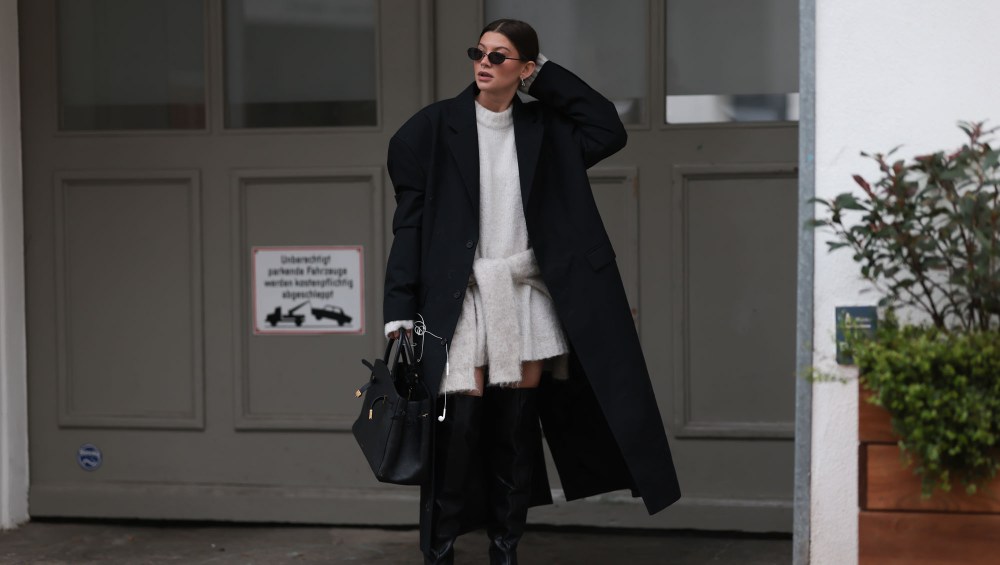 This Waist-Cinching Sweater Style Is About to Be Winter’s Most Flattering Trend