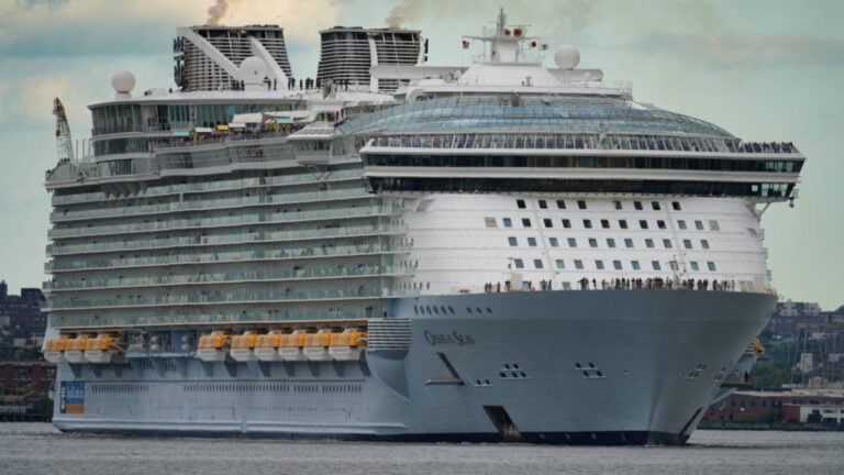 Nor’easter Throws Oasis of the Seas Schedule Off by 10 Hours