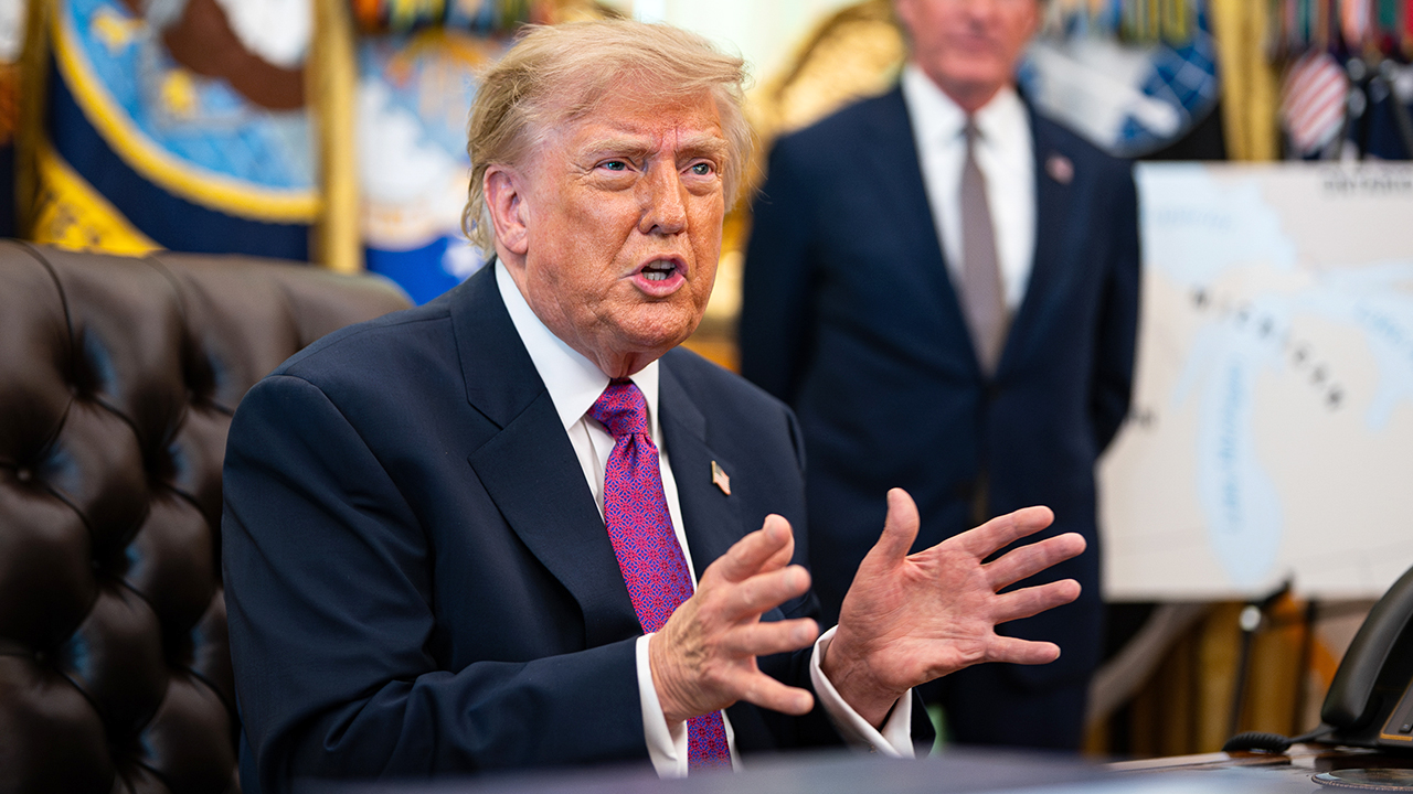 Trump targets Bombardier, says Canadian jetmaker 'must build' in the US